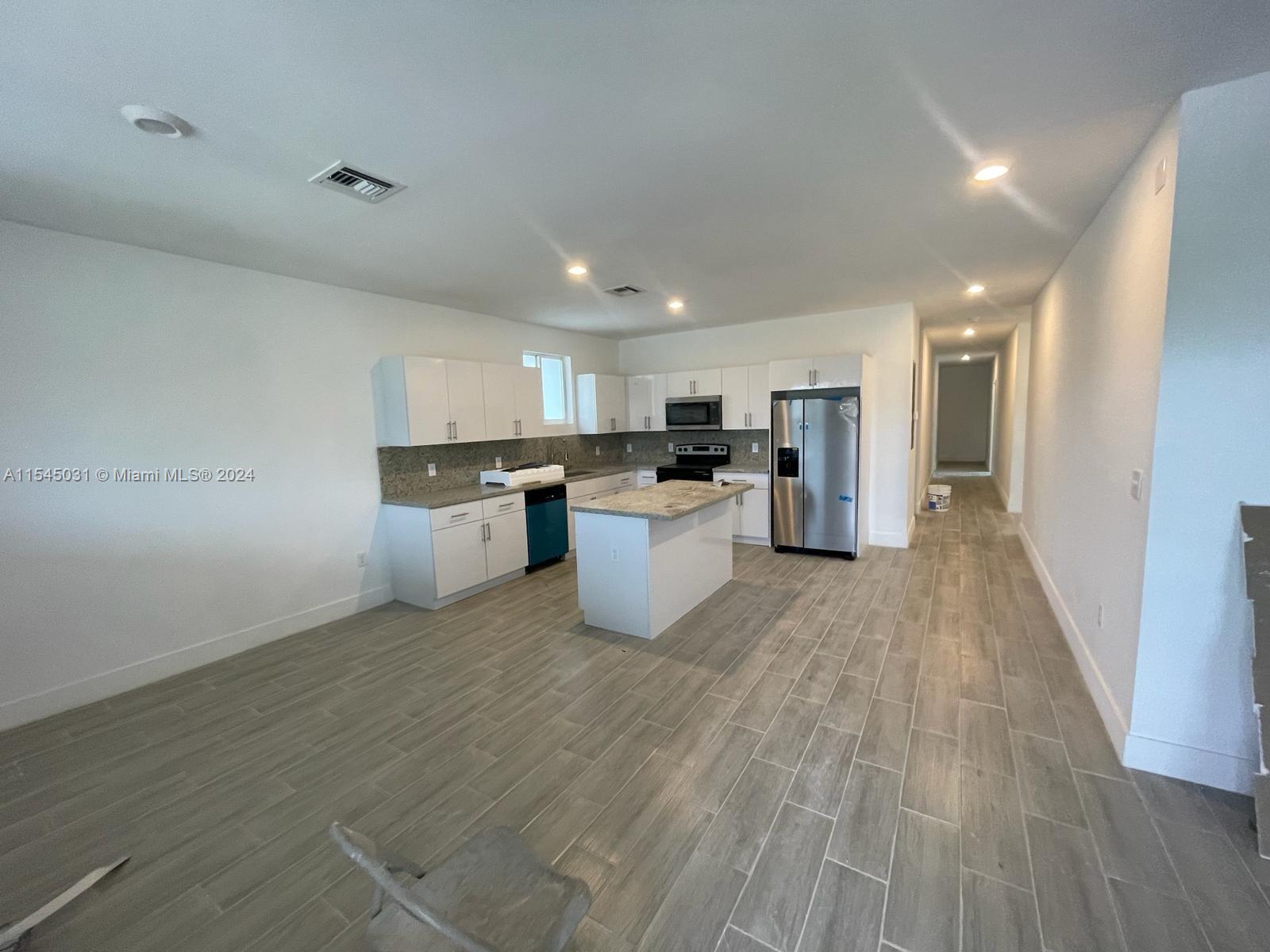 1961 NW 25th Ave 2, Miami, Florida 33125, 5 Bedrooms Bedrooms, ,3 BathroomsBathrooms,Residentiallease,For Rent,1961 NW 25th Ave 2,A11545031