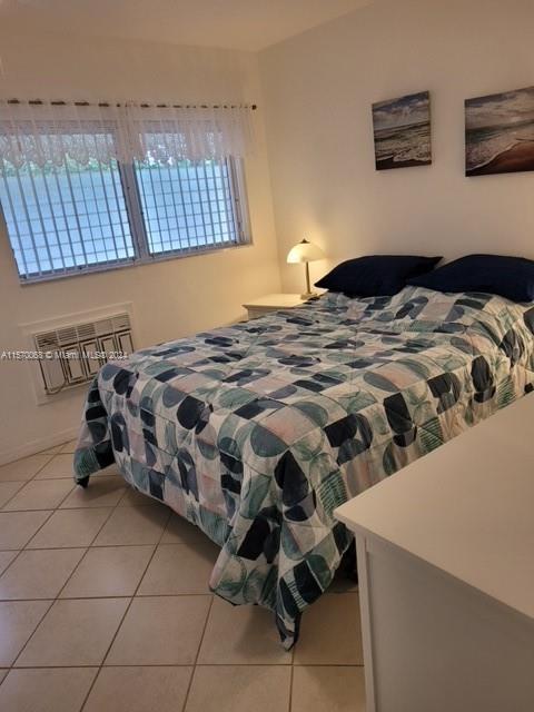 815 SW 10th Ter 10V, Hallandale Beach, Florida 33009, 1 Bedroom Bedrooms, ,1 BathroomBathrooms,Residential,For Sale,815 SW 10th Ter 10V,A11570068