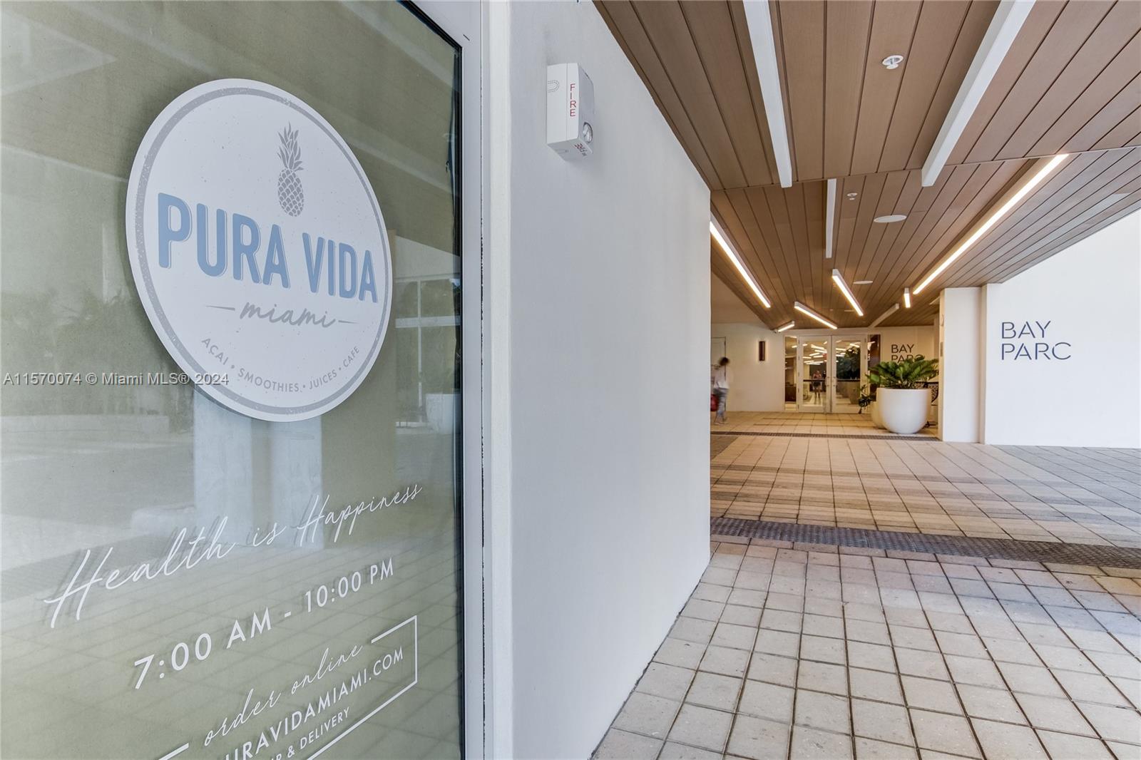 1756 N Bayshore Dr 17C, Miami, Florida 33132, 1 Bedroom Bedrooms, ,1 BathroomBathrooms,Residentiallease,For Rent,1756 N Bayshore Dr 17C,A11570074