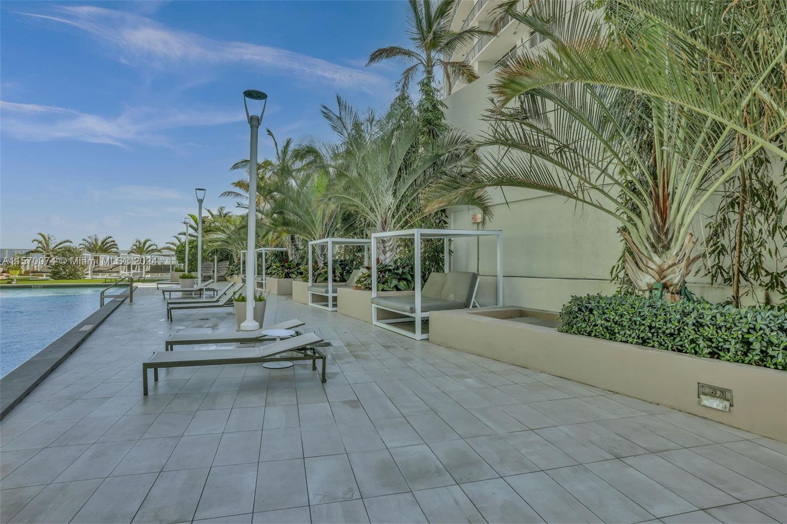 1756 N Bayshore Dr 17C, Miami, Florida 33132, 1 Bedroom Bedrooms, ,1 BathroomBathrooms,Residentiallease,For Rent,1756 N Bayshore Dr 17C,A11570074