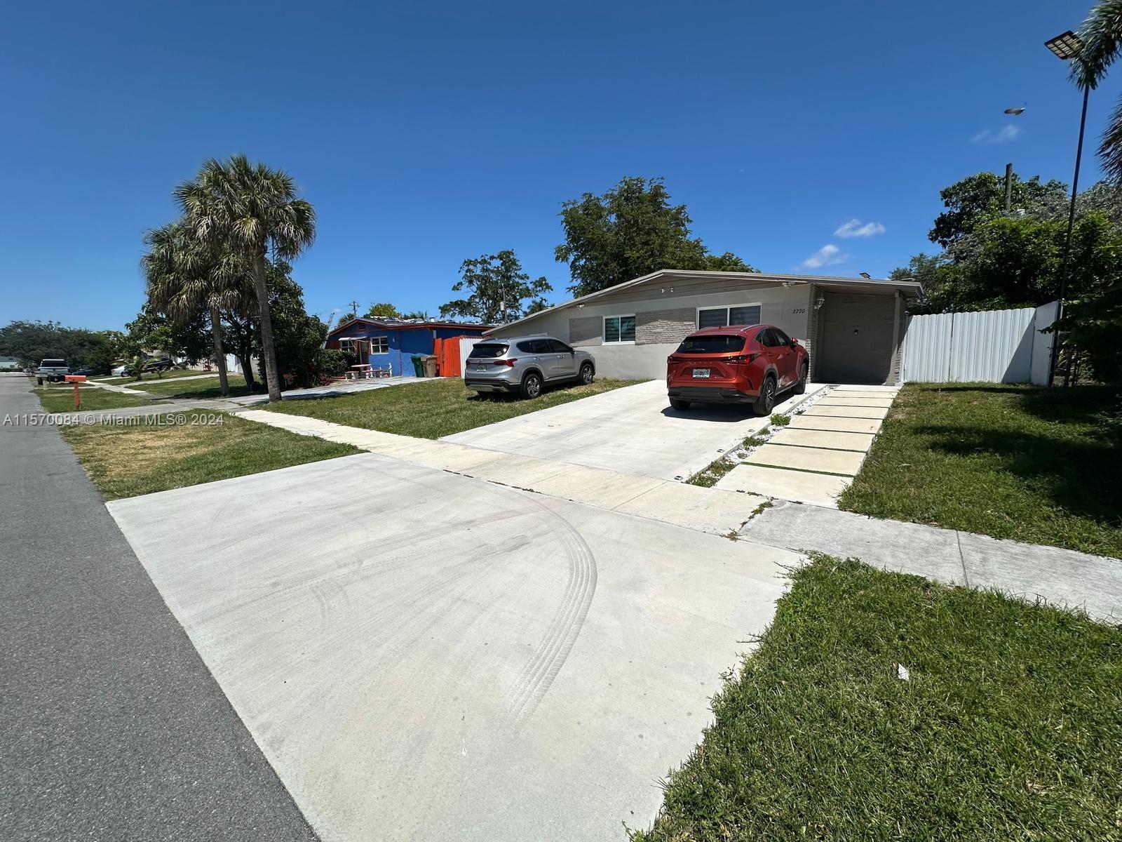 3770 SW 58th Ter, Davie, Florida 33314, 2 Bedrooms Bedrooms, ,1 BathroomBathrooms,Residential,For Sale,3770 SW 58th Ter,A11570084