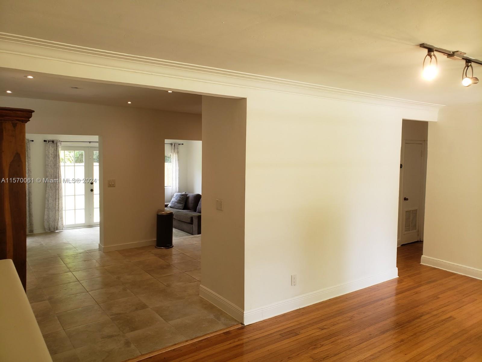 585 NE 121st St 585, North Miami, Florida 33161, 3 Bedrooms Bedrooms, ,2 BathroomsBathrooms,Residentiallease,For Rent,585 NE 121st St 585,A11570061