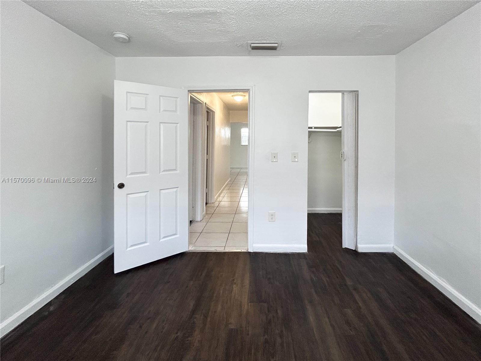 220 NW 59th St 222, Miami, Florida 33127, 3 Bedrooms Bedrooms, ,1 BathroomBathrooms,Residentiallease,For Rent,220 NW 59th St 222,A11570096