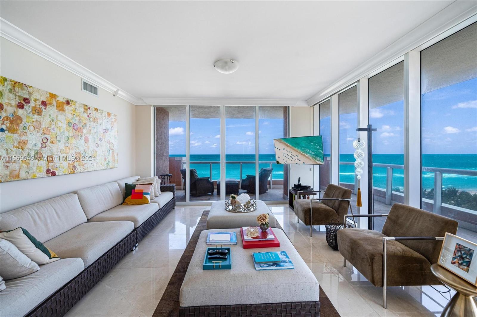 Apartamento à Venda em Sunny Isles Beach, FL