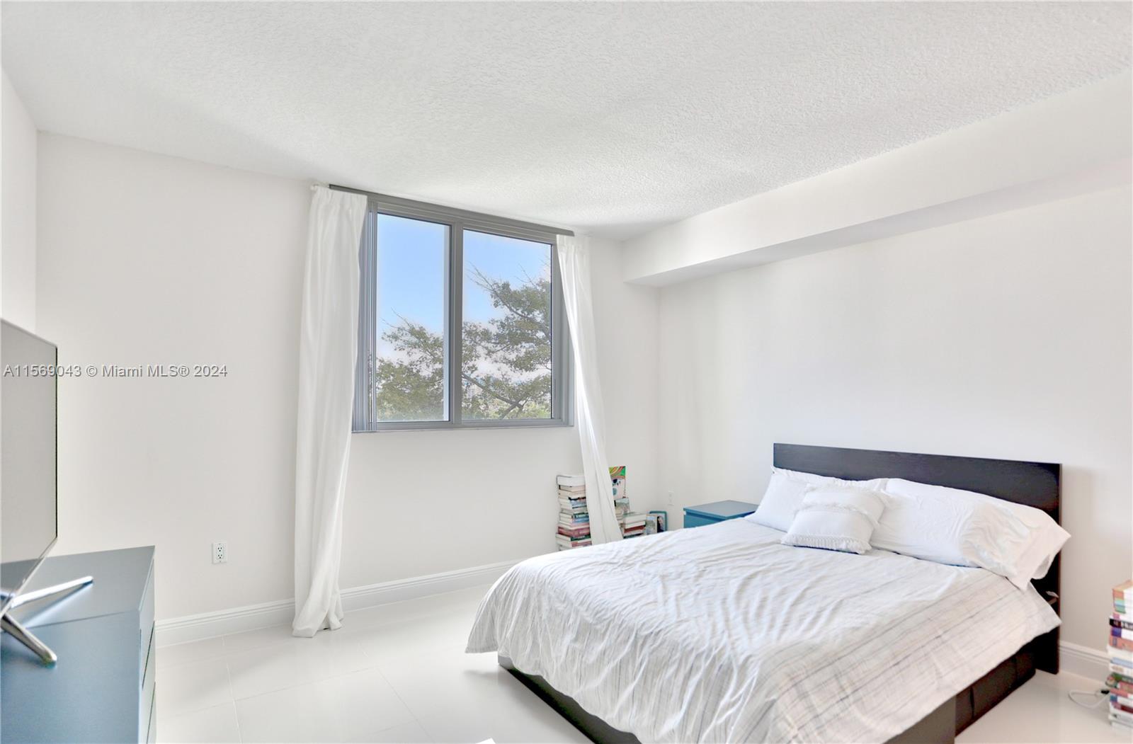 1861 NW S River Dr 809, Miami, Florida 33125, 2 Bedrooms Bedrooms, ,2 BathroomsBathrooms,Residentiallease,For Rent,1861 NW S River Dr 809,A11569043