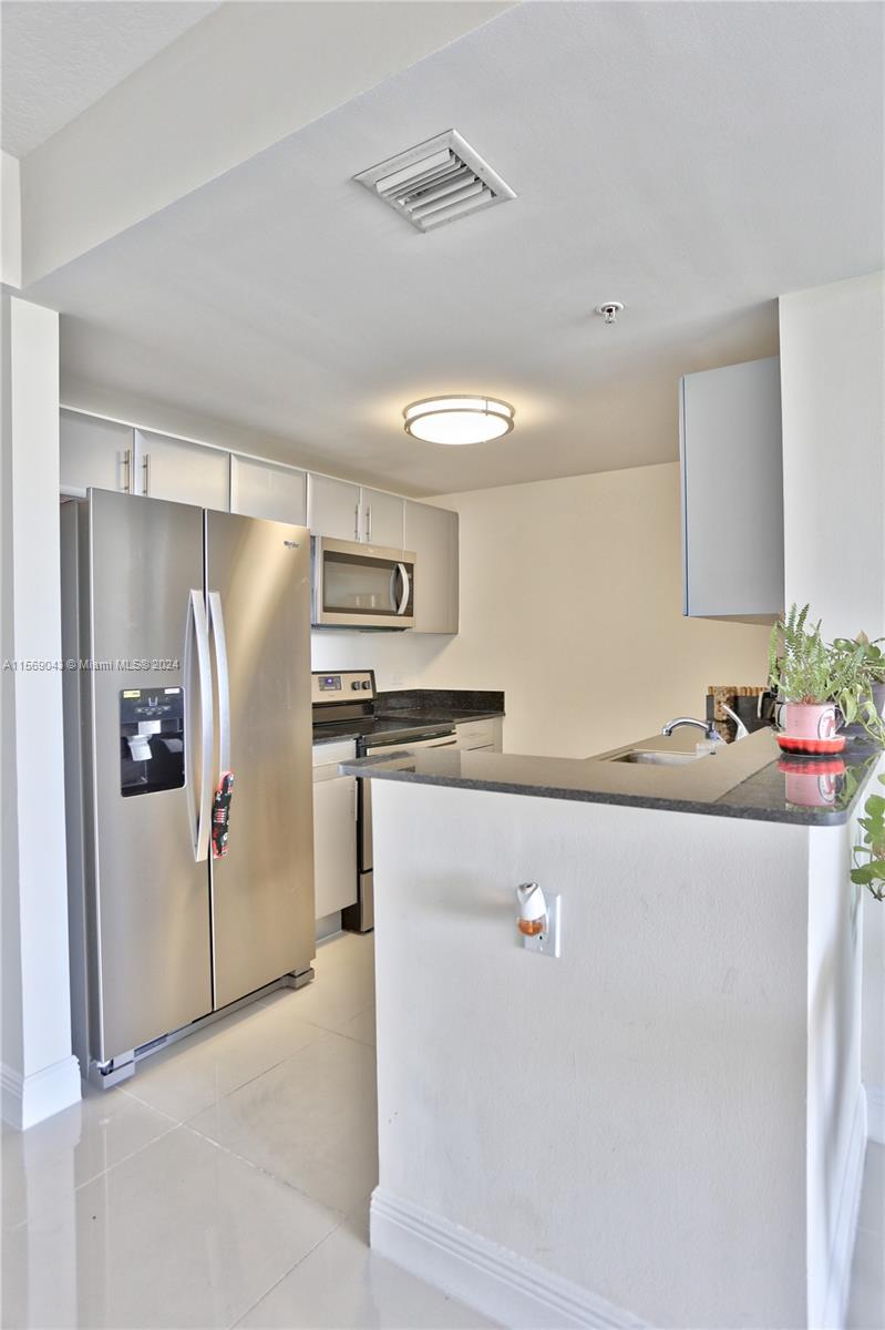 1861 NW S River Dr 809, Miami, Florida 33125, 2 Bedrooms Bedrooms, ,2 BathroomsBathrooms,Residentiallease,For Rent,1861 NW S River Dr 809,A11569043