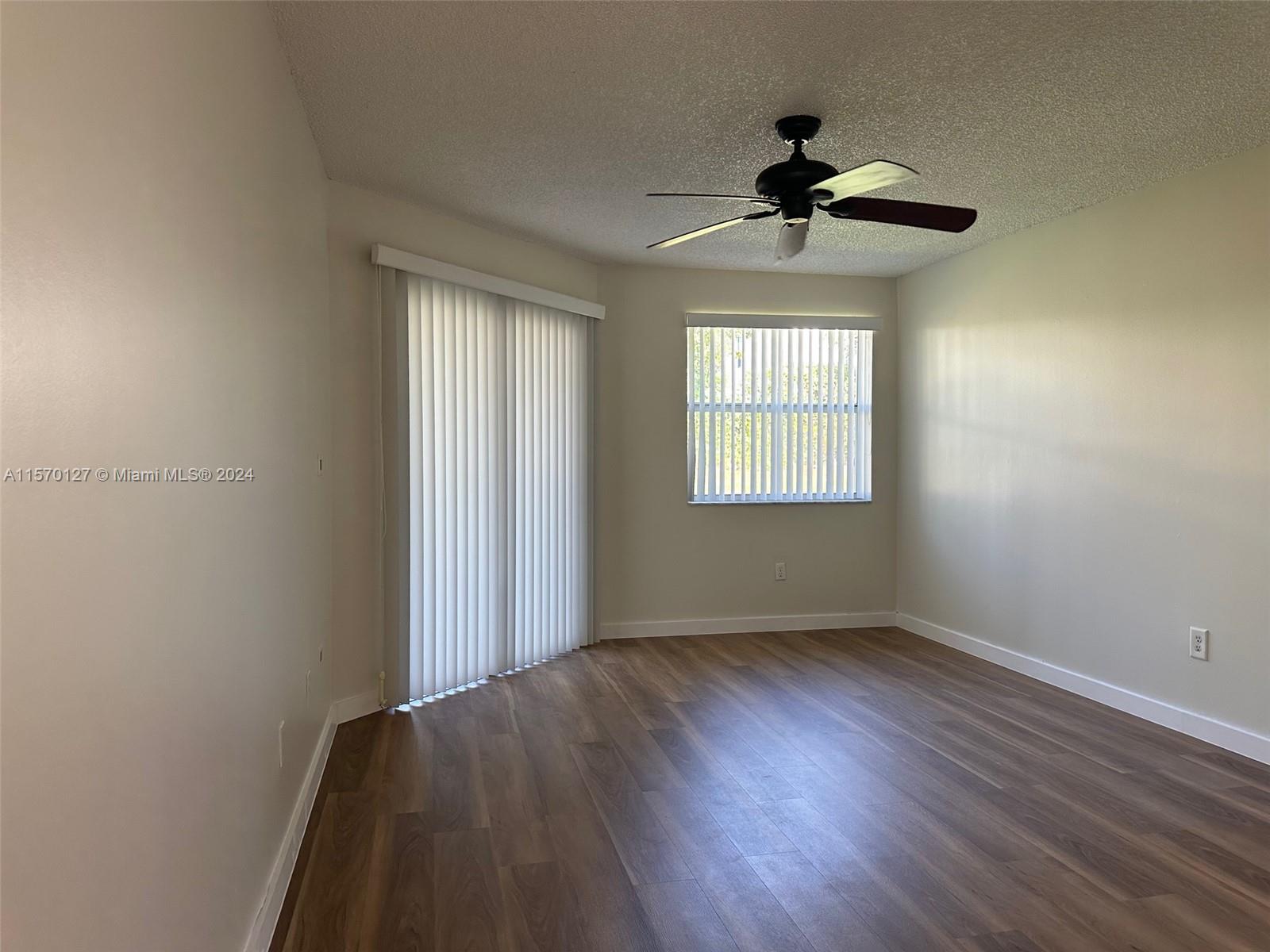 2637 SE 19th Ct 107-C, Homestead, Florida 33035, 3 Bedrooms Bedrooms, ,2 BathroomsBathrooms,Residentiallease,For Rent,2637 SE 19th Ct 107-C,A11570127