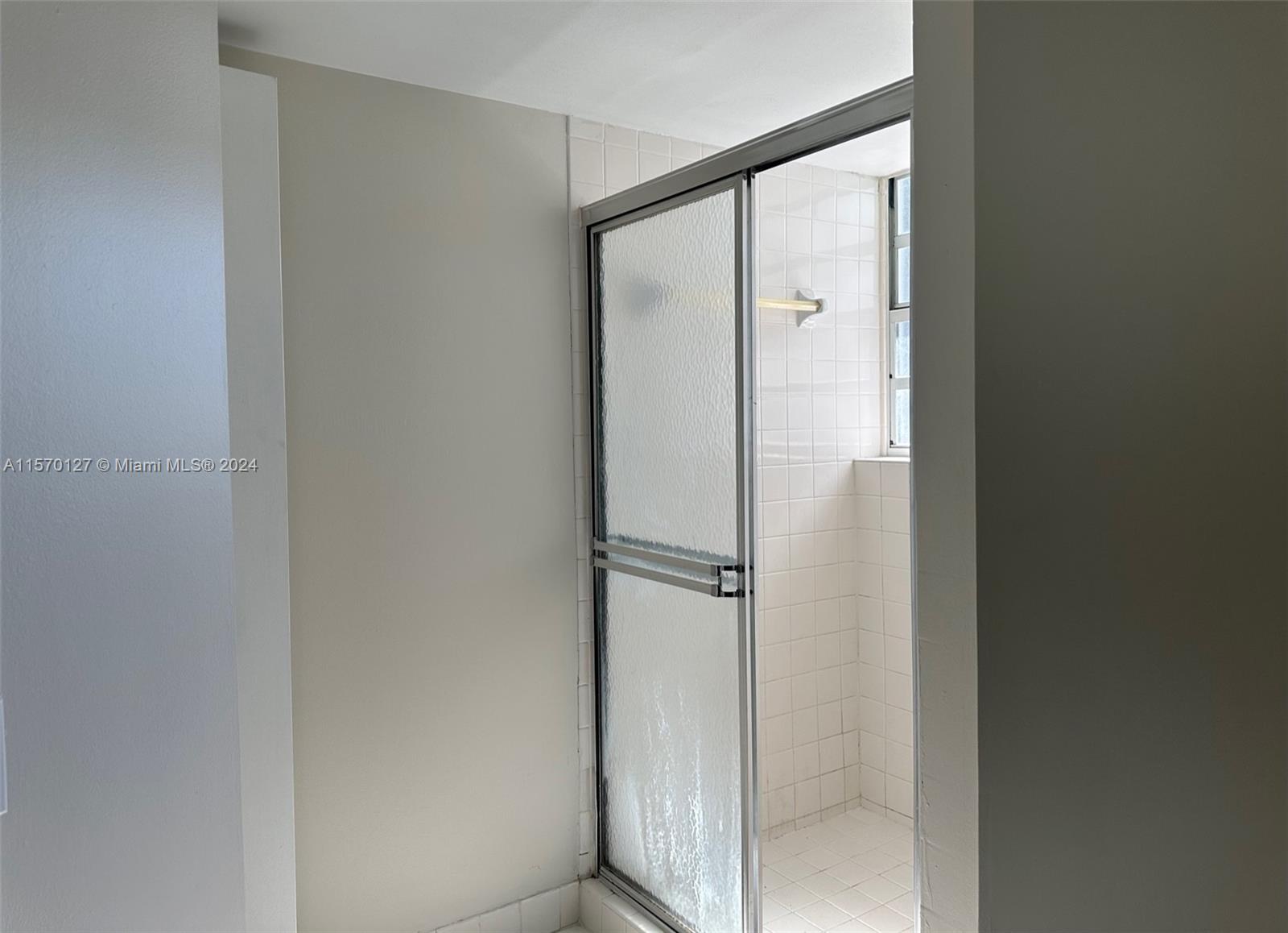 2637 SE 19th Ct 107-C, Homestead, Florida 33035, 3 Bedrooms Bedrooms, ,2 BathroomsBathrooms,Residentiallease,For Rent,2637 SE 19th Ct 107-C,A11570127