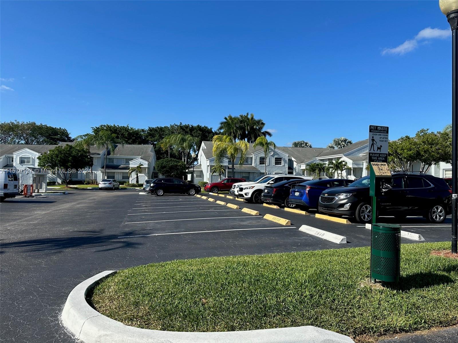 2637 SE 19th Ct 107-C, Homestead, Florida 33035, 3 Bedrooms Bedrooms, ,2 BathroomsBathrooms,Residentiallease,For Rent,2637 SE 19th Ct 107-C,A11570127