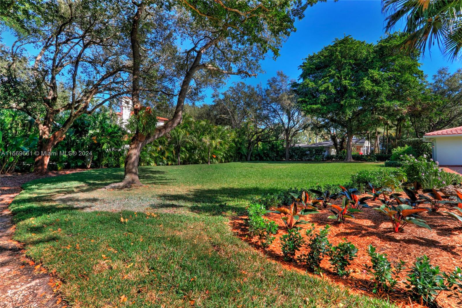 5285 SW 84th St, Miami, Florida 33143, 5 Bedrooms Bedrooms, ,4 BathroomsBathrooms,Residentiallease,For Rent,5285 SW 84th St,A11569661