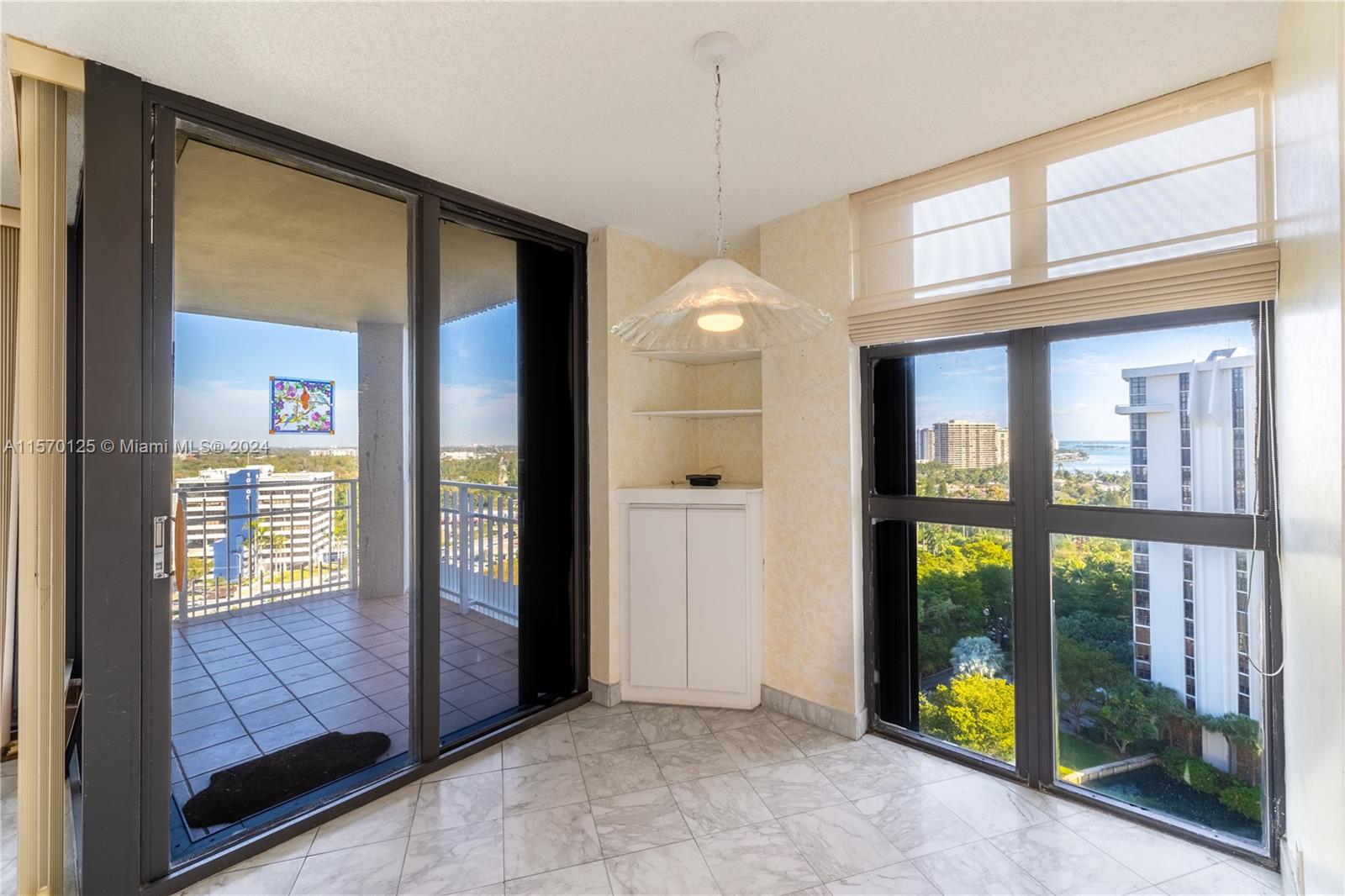 2000 Towerside Ter 1807, Miami, Florida 33138, 2 Bedrooms Bedrooms, ,2 BathroomsBathrooms,Residentiallease,For Rent,2000 Towerside Ter 1807,A11570125