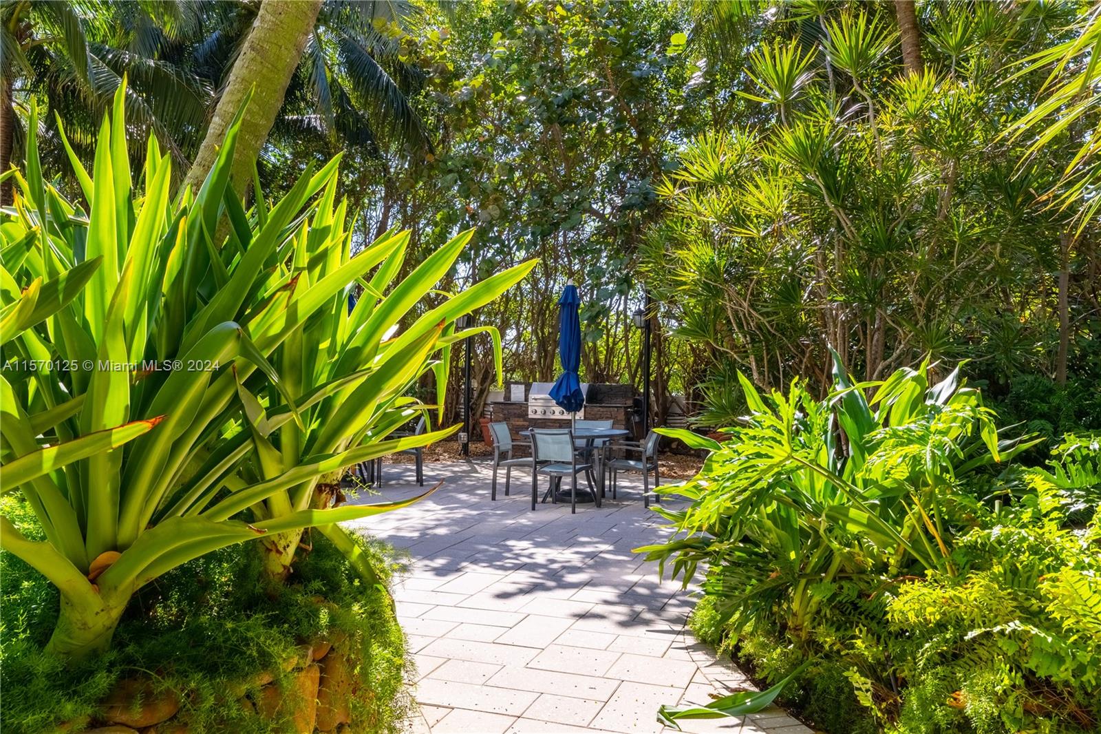 2000 Towerside Ter 1807, Miami, Florida 33138, 2 Bedrooms Bedrooms, ,2 BathroomsBathrooms,Residentiallease,For Rent,2000 Towerside Ter 1807,A11570125