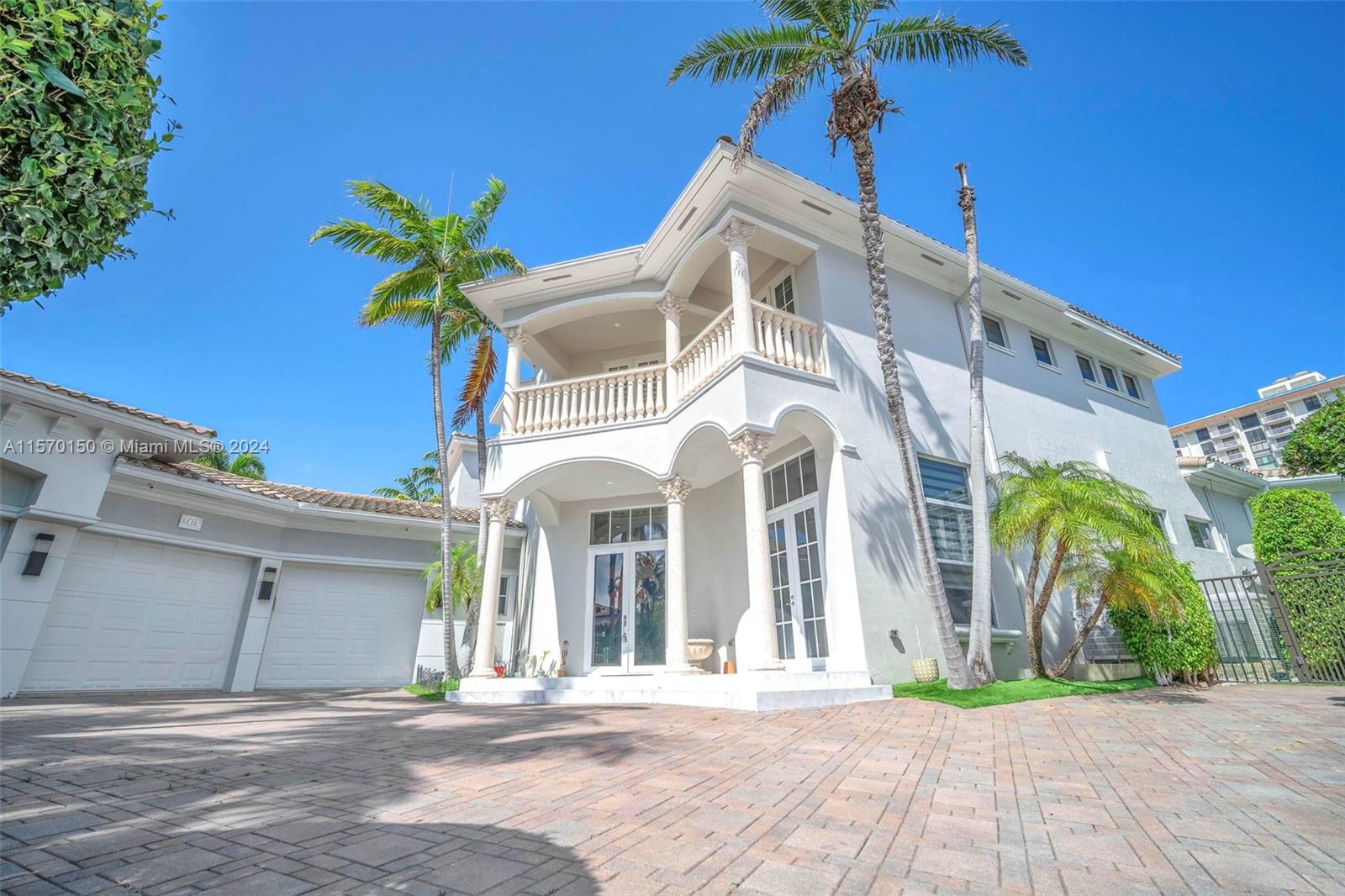 Hollywood, Florida 33019, 5 Bedrooms Bedrooms, ,5 BathroomsBathrooms,Residential,For Sale,A11570150
