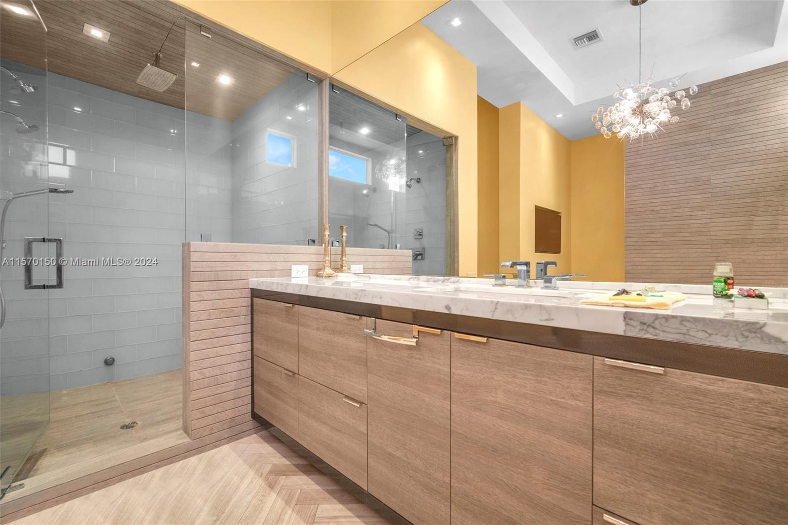 Hollywood, Florida 33019, 5 Bedrooms Bedrooms, ,5 BathroomsBathrooms,Residential,For Sale,A11570150