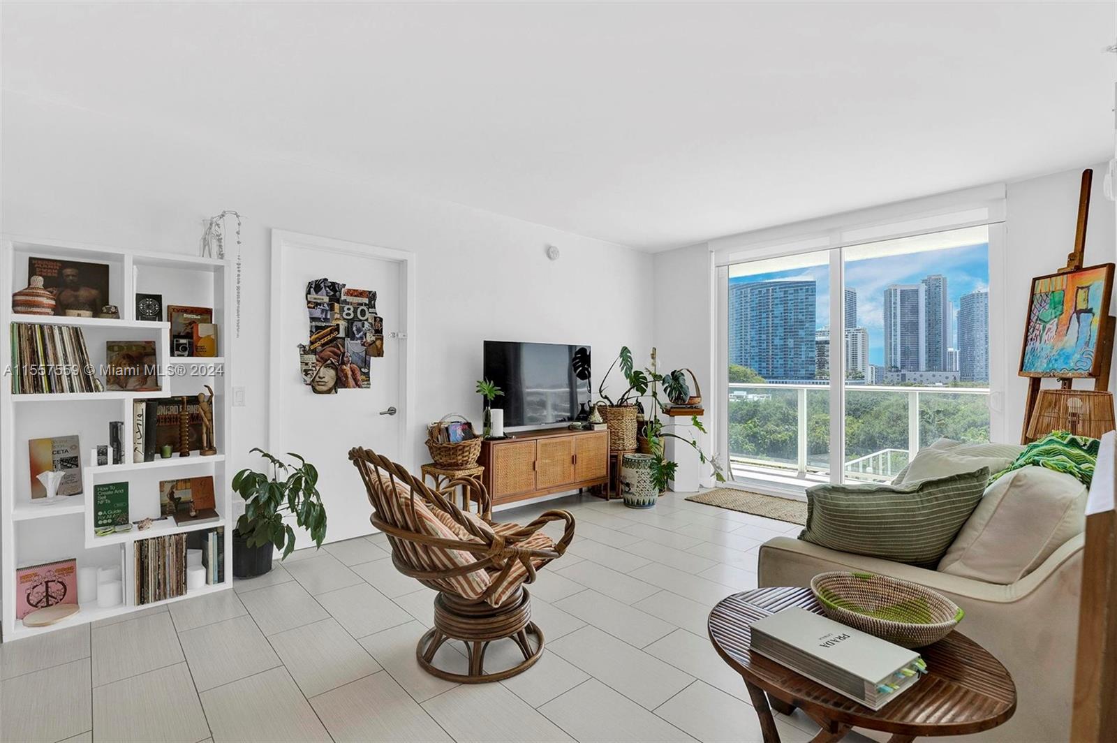 4250 Biscayne Blvd 819, Miami, Florida 33137, 2 Bedrooms Bedrooms, ,2 BathroomsBathrooms,Residentiallease,For Rent,4250 Biscayne Blvd 819,A11557559