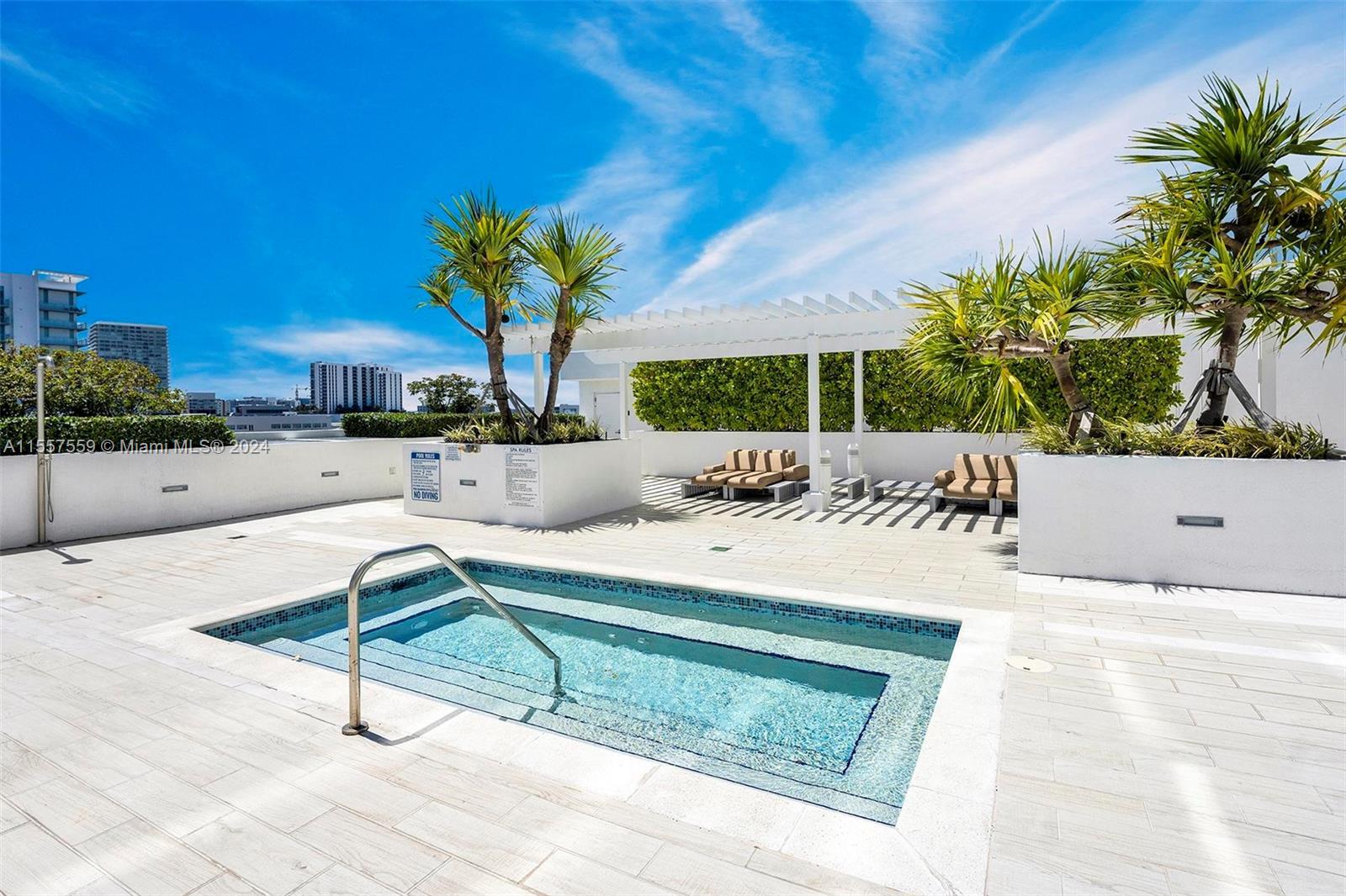 4250 Biscayne Blvd 819, Miami, Florida 33137, 2 Bedrooms Bedrooms, ,2 BathroomsBathrooms,Residentiallease,For Rent,4250 Biscayne Blvd 819,A11557559