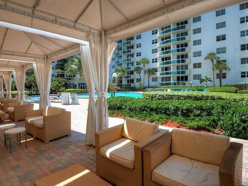 3001 S Ocean Dr 1009, Hollywood, Florida 33019, 2 Bedrooms Bedrooms, ,2 BathroomsBathrooms,Residential,For Sale,3001 S Ocean Dr 1009,A11565488