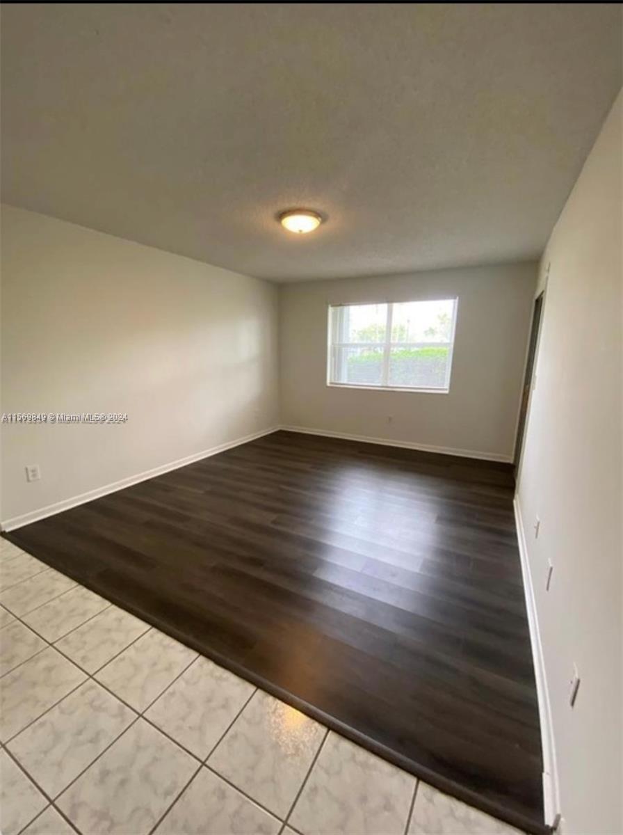 2019 SE 27th Dr 102- 5C, Homestead, Florida 33035, 2 Bedrooms Bedrooms, ,2 BathroomsBathrooms,Residentiallease,For Rent,2019 SE 27th Dr 102- 5C,A11569849