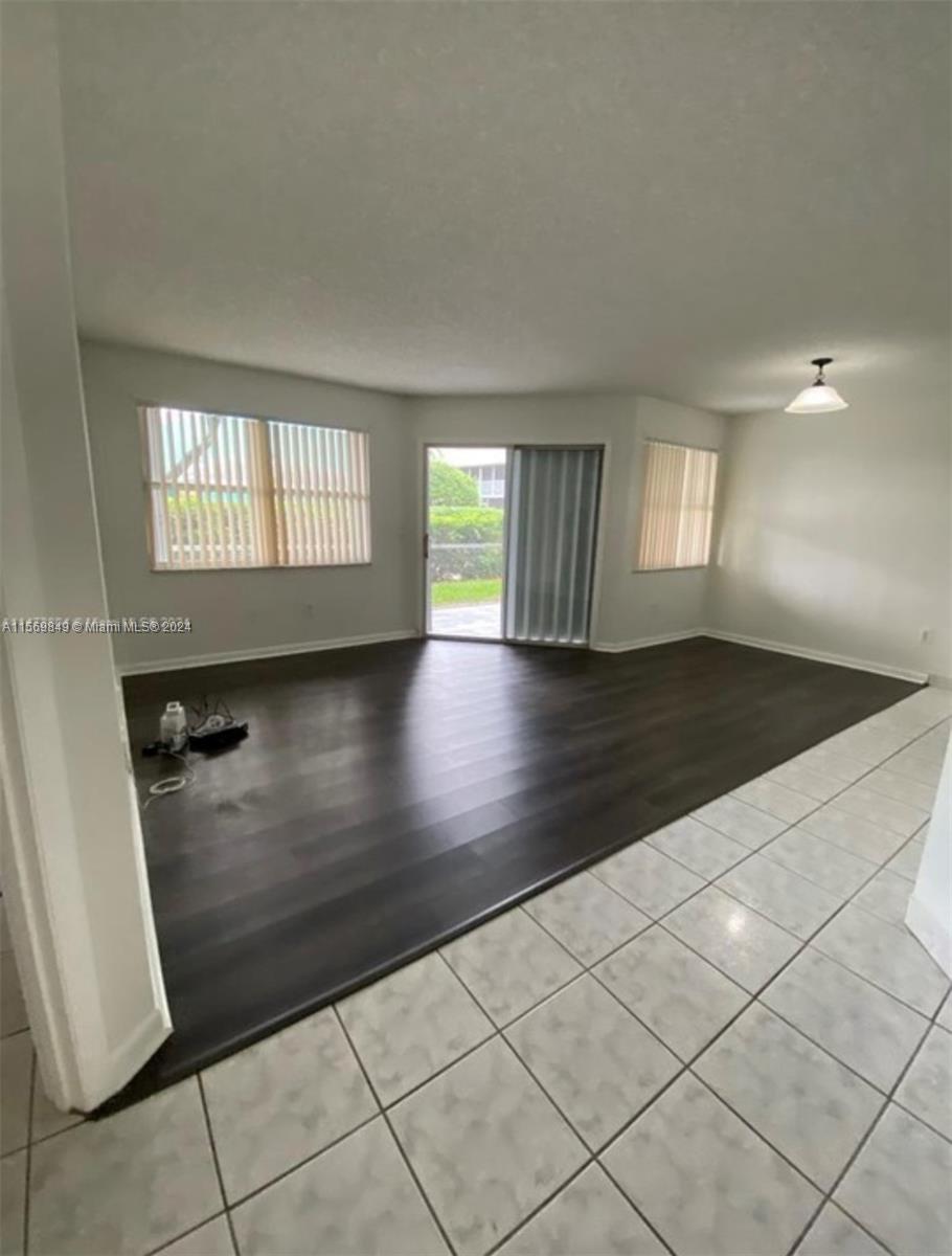 2019 SE 27th Dr 102- 5C, Homestead, Florida 33035, 2 Bedrooms Bedrooms, ,2 BathroomsBathrooms,Residentiallease,For Rent,2019 SE 27th Dr 102- 5C,A11569849