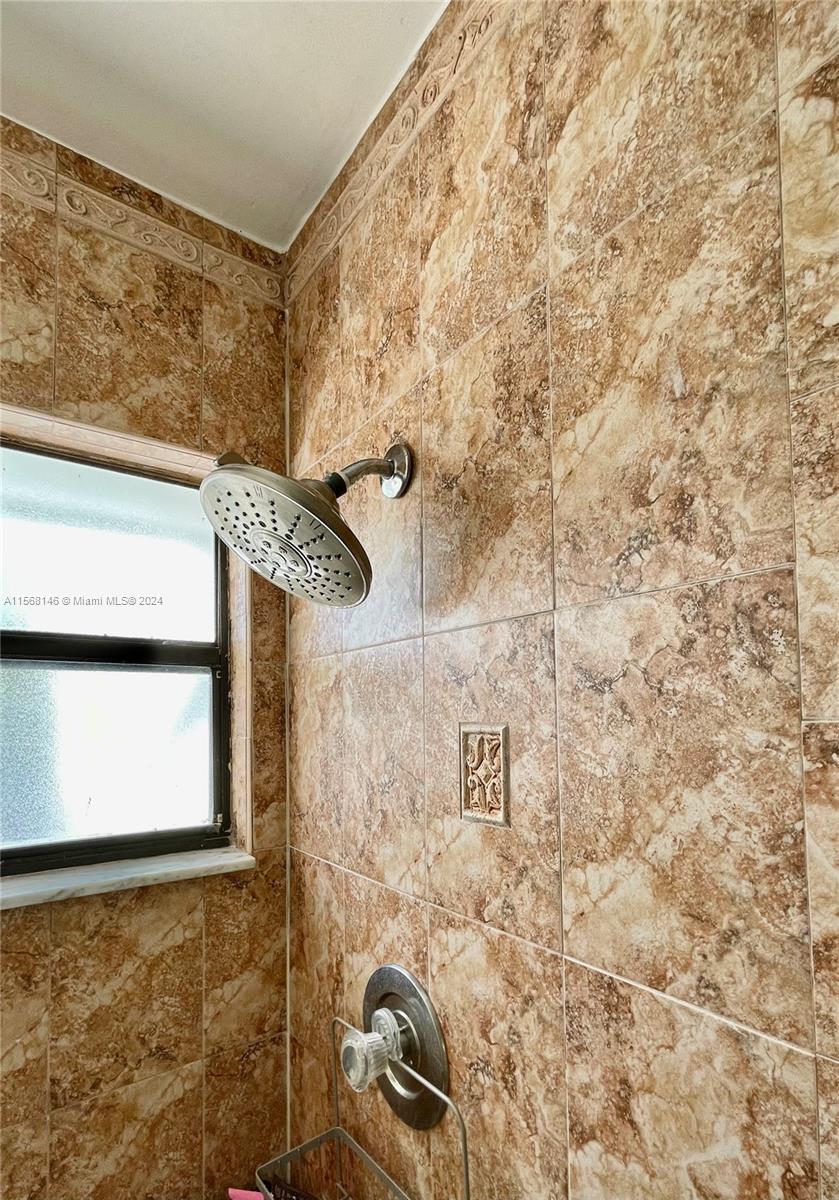 20907 Leeward Ct 256-5, Aventura, Florida 33180, 2 Bedrooms Bedrooms, ,2 BathroomsBathrooms,Residentiallease,For Rent,20907 Leeward Ct 256-5,A11568146