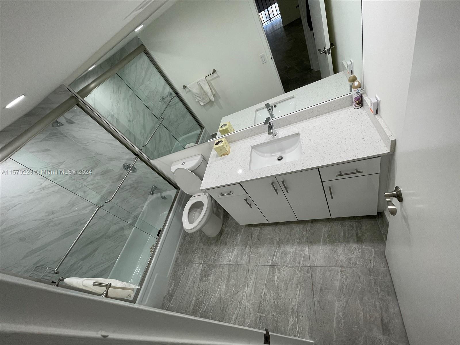 2000 Atlantic Shores Blvd 310, Hallandale Beach, Florida 33009, 2 Bedrooms Bedrooms, ,2 BathroomsBathrooms,Residential,For Sale,2000 Atlantic Shores Blvd 310,A11570223