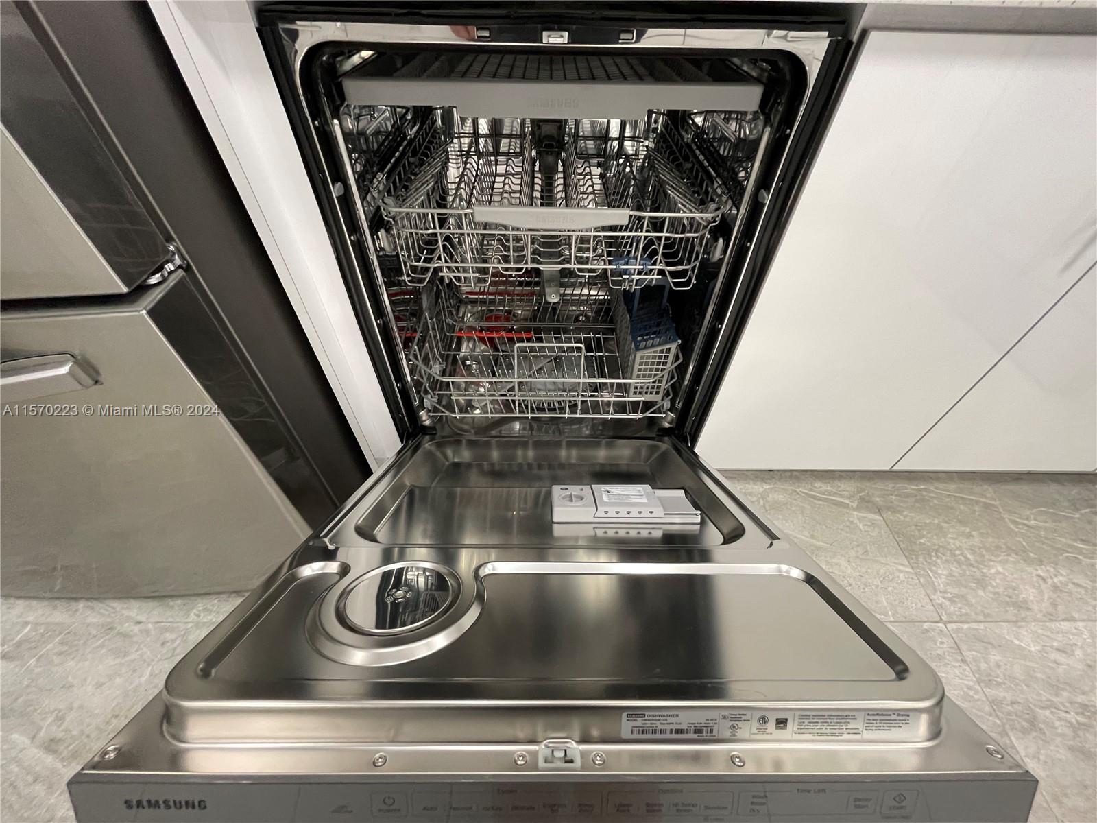 2000 Atlantic Shores Blvd 310, Hallandale Beach, Florida 33009, 2 Bedrooms Bedrooms, ,2 BathroomsBathrooms,Residential,For Sale,2000 Atlantic Shores Blvd 310,A11570223