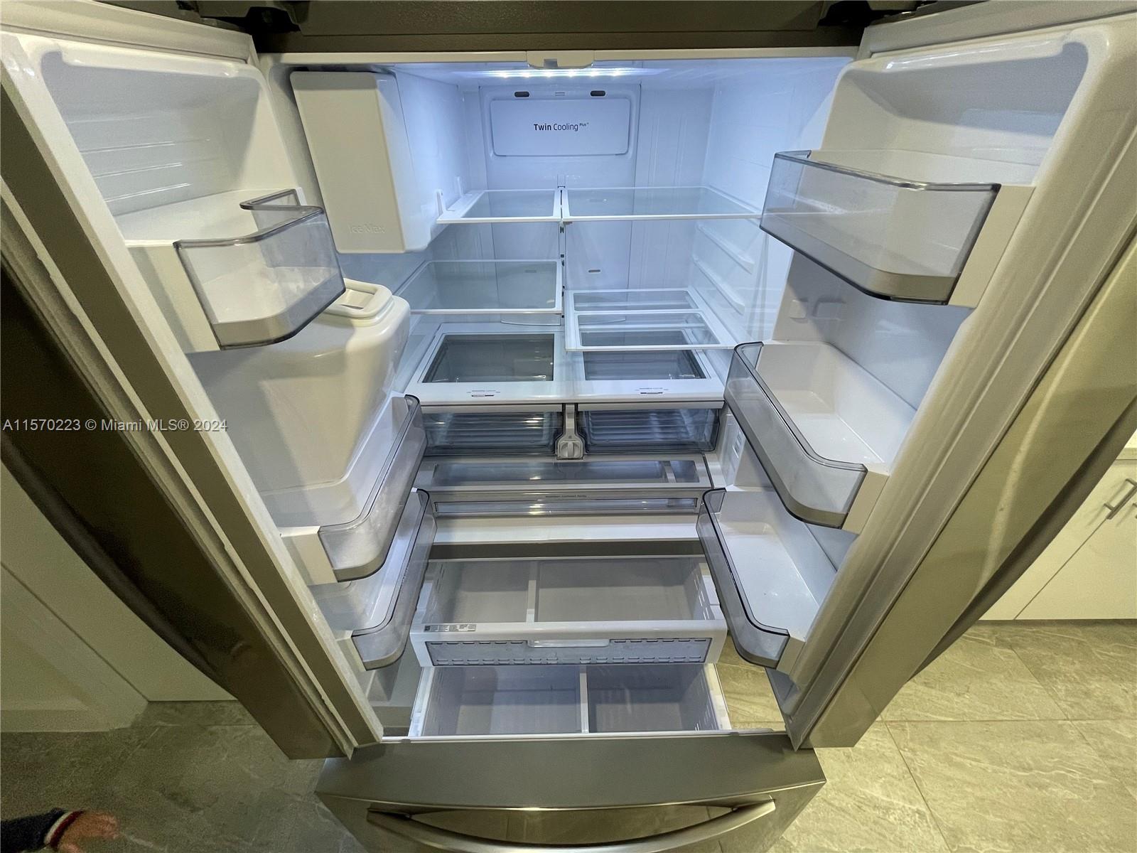 2000 Atlantic Shores Blvd 310, Hallandale Beach, Florida 33009, 2 Bedrooms Bedrooms, ,2 BathroomsBathrooms,Residential,For Sale,2000 Atlantic Shores Blvd 310,A11570223