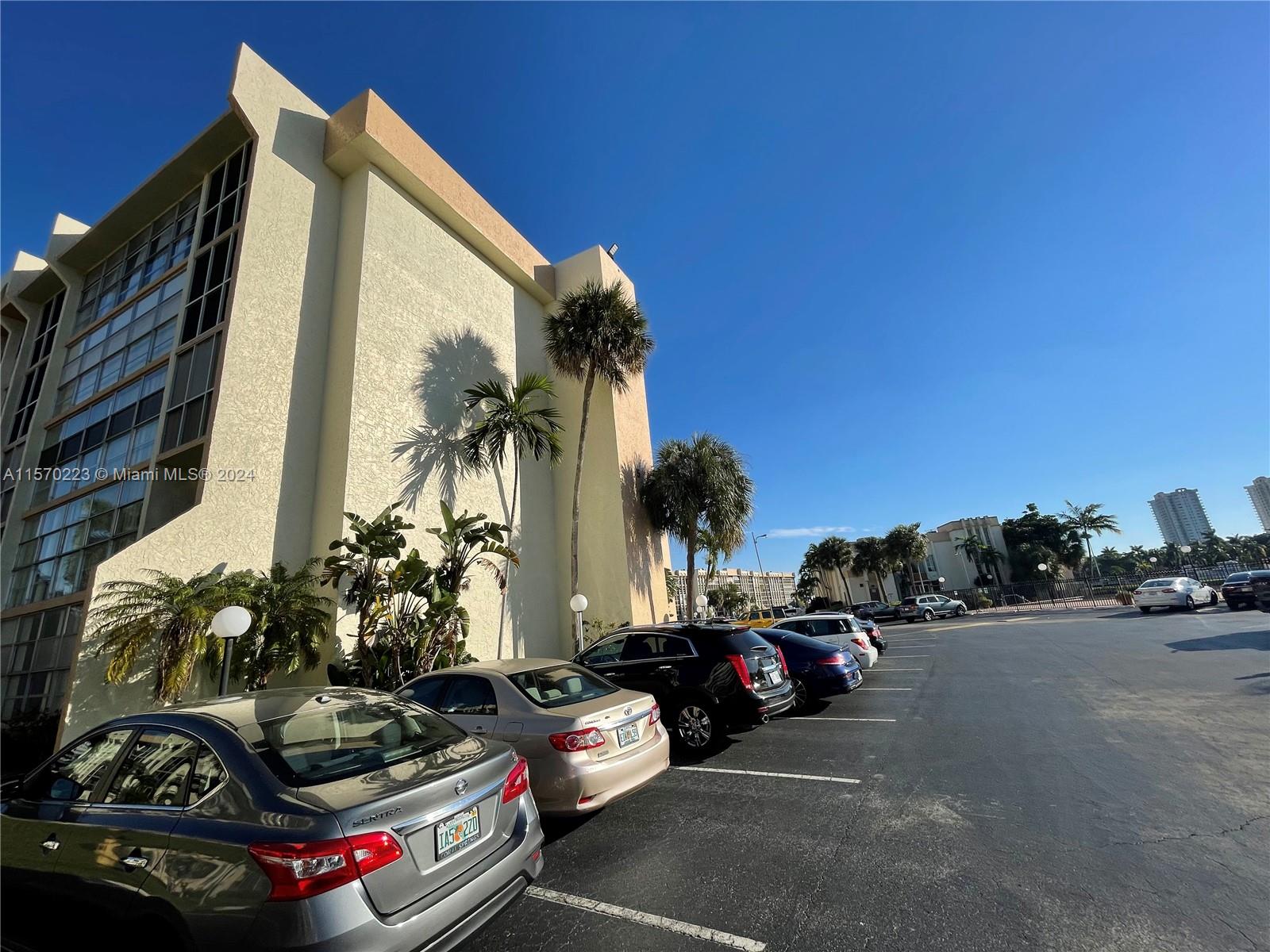 2000 Atlantic Shores Blvd 310, Hallandale Beach, Florida 33009, 2 Bedrooms Bedrooms, ,2 BathroomsBathrooms,Residential,For Sale,2000 Atlantic Shores Blvd 310,A11570223