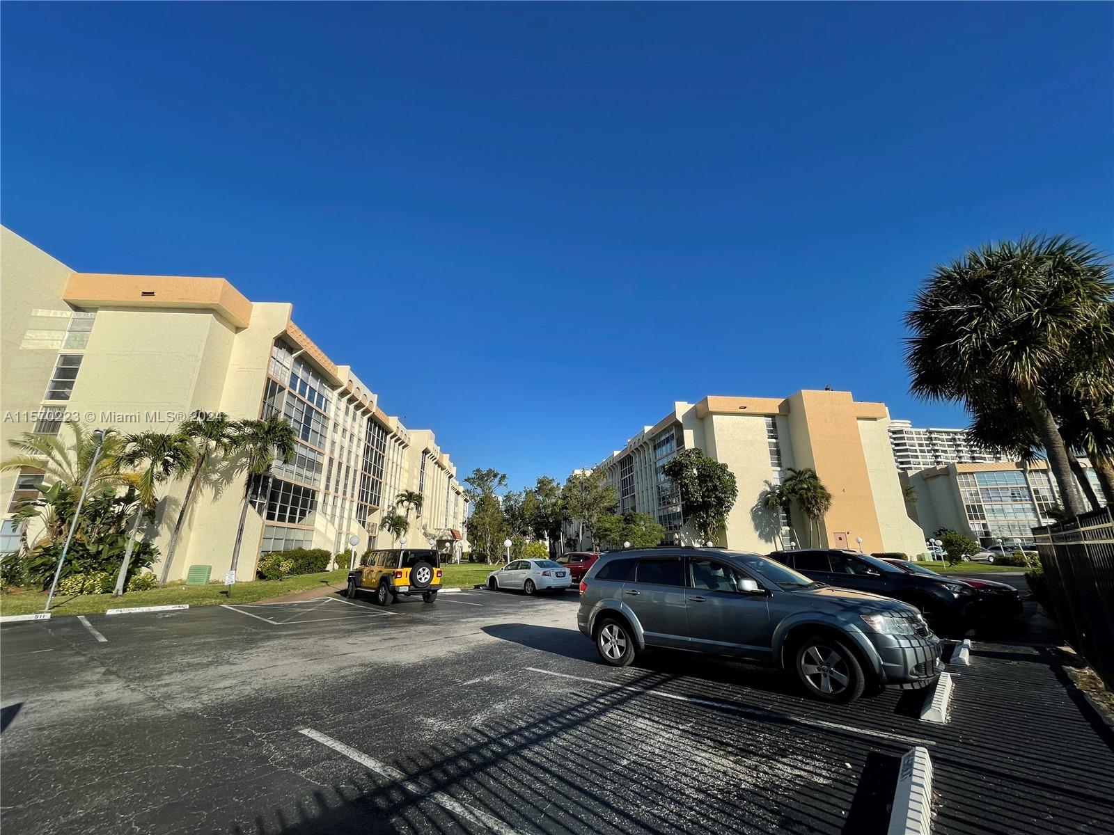 2000 Atlantic Shores Blvd 310, Hallandale Beach, Florida 33009, 2 Bedrooms Bedrooms, ,2 BathroomsBathrooms,Residential,For Sale,2000 Atlantic Shores Blvd 310,A11570223