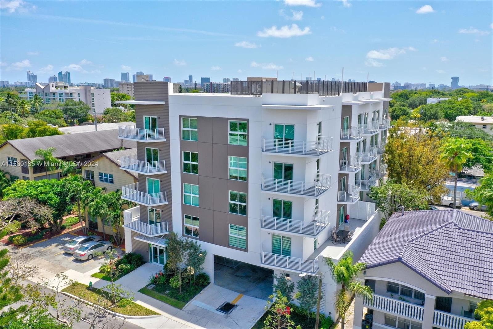 1938 Jackson St 504, Hollywood, Florida 33020, 2 Bedrooms Bedrooms, ,2 BathroomsBathrooms,Residential,For Sale,1938 Jackson St 504,A11569135