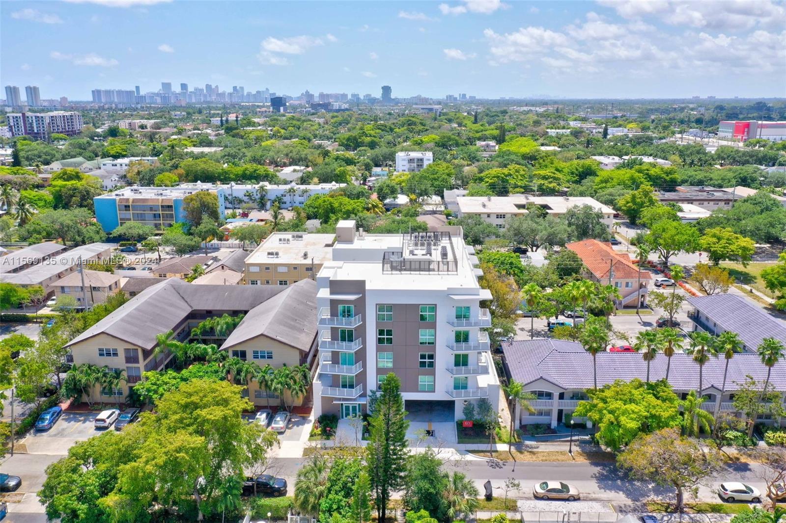 1938 Jackson St 504, Hollywood, Florida 33020, 2 Bedrooms Bedrooms, ,2 BathroomsBathrooms,Residential,For Sale,1938 Jackson St 504,A11569135