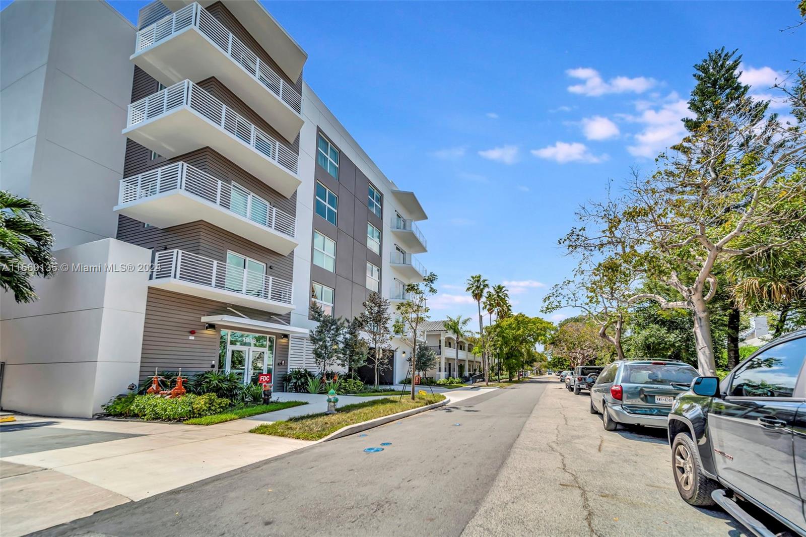 1938 Jackson St 504, Hollywood, Florida 33020, 2 Bedrooms Bedrooms, ,2 BathroomsBathrooms,Residential,For Sale,1938 Jackson St 504,A11569135