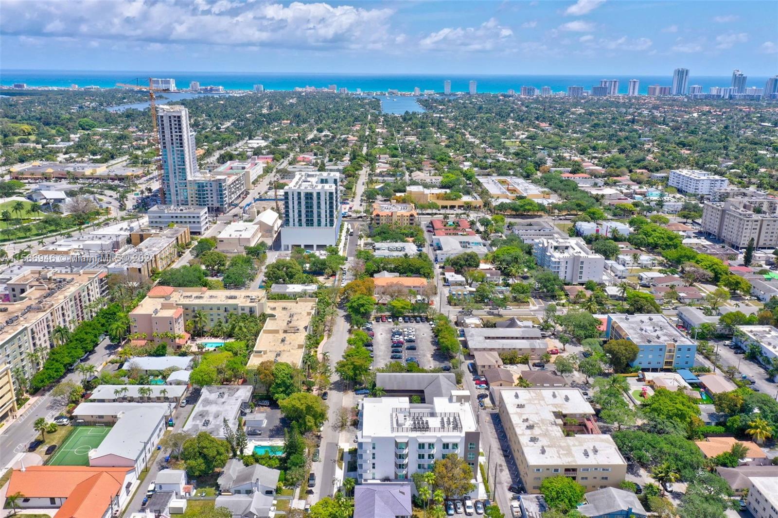 1938 Jackson St 501, Hollywood, Florida 33020, 1 Bedroom Bedrooms, ,1 BathroomBathrooms,Residential,For Sale,1938 Jackson St 501,A11566946