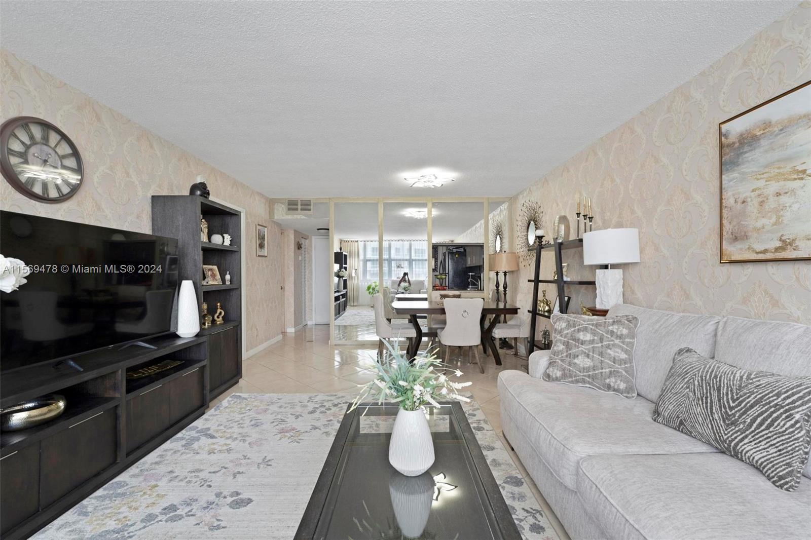 1801 S Ocean Dr 536, Hallandale Beach, Florida 33009, 1 Bedroom Bedrooms, ,1 BathroomBathrooms,Residential,For Sale,1801 S Ocean Dr 536,A11569478