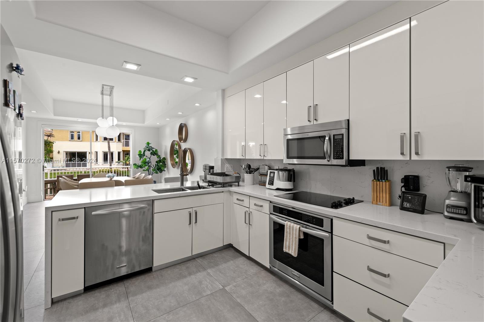 3172 NE 211th St 0, Aventura, Florida 33180, 3 Bedrooms Bedrooms, ,3 BathroomsBathrooms,Residentiallease,For Rent,3172 NE 211th St 0,A11570272