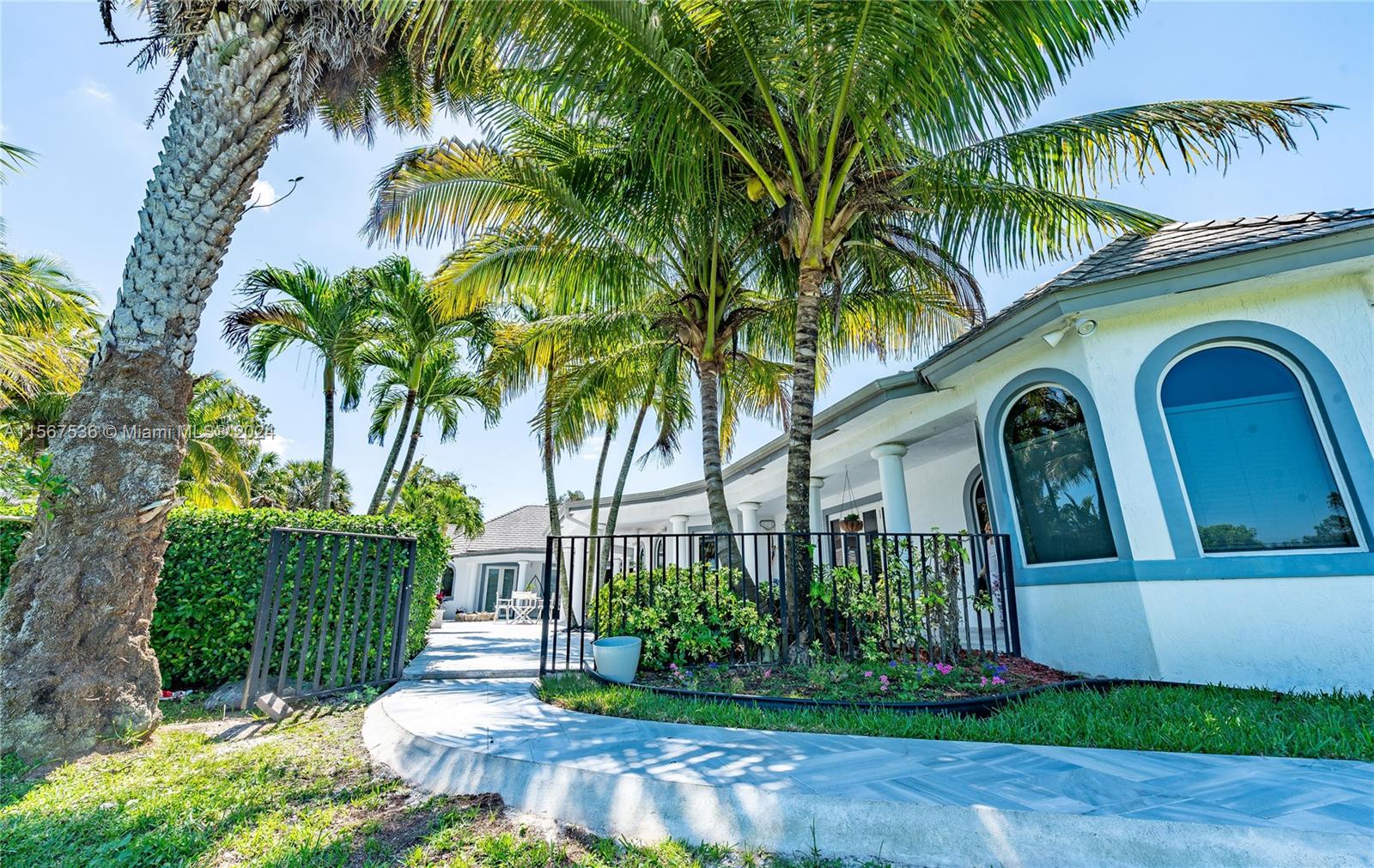 17801 SW 50th St, Southwest Ranches, Florida 33331, 4 Bedrooms Bedrooms, ,5 BathroomsBathrooms,Residential,For Sale,17801 SW 50th St,A11567536