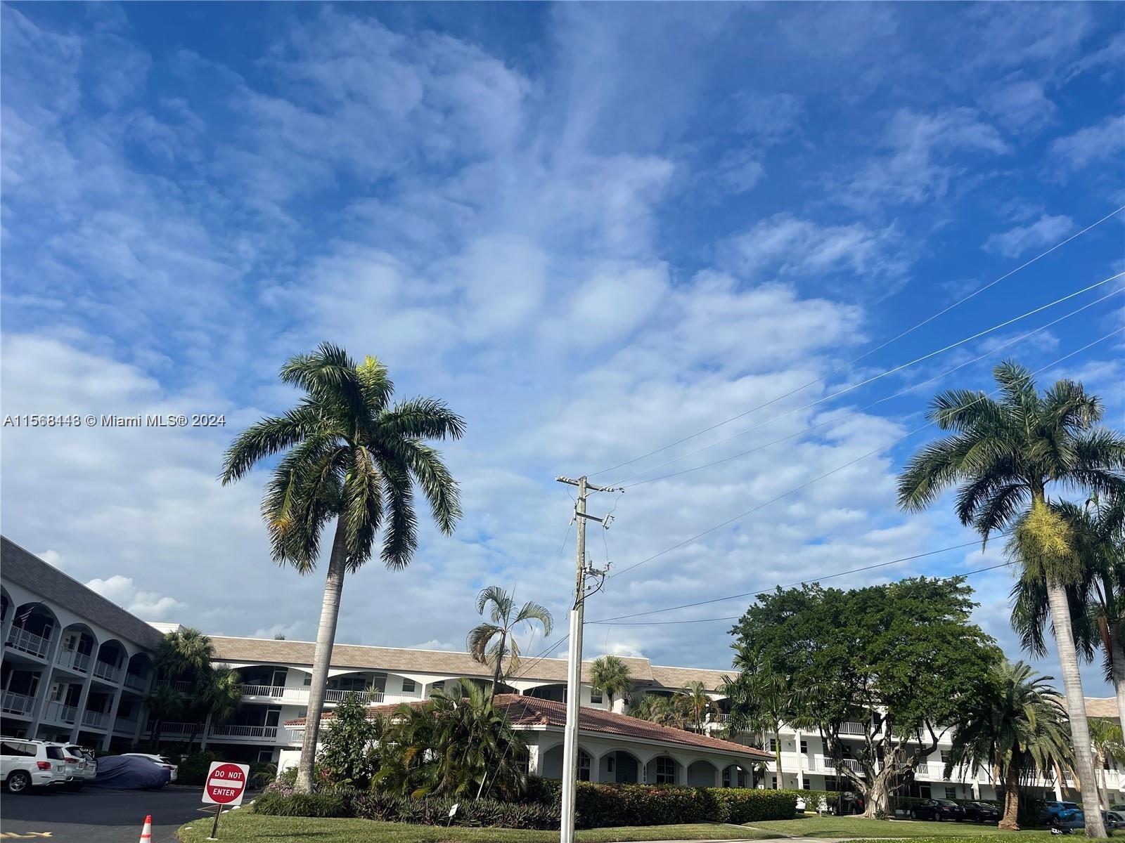 501 Blue Heron Dr 319-A, Hallandale Beach, Florida 33009, 2 Bedrooms Bedrooms, ,2 BathroomsBathrooms,Residentiallease,For Rent,501 Blue Heron Dr 319-A,A11568143