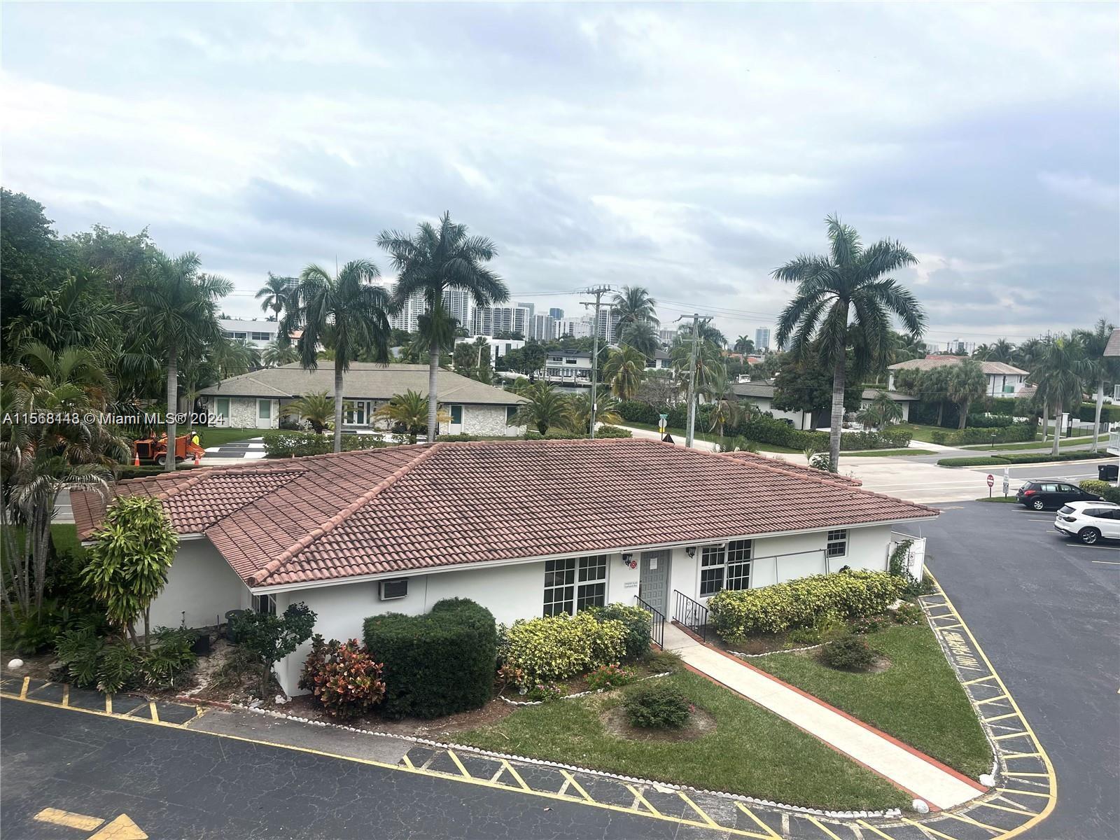 501 Blue Heron Dr 319-A, Hallandale Beach, Florida 33009, 2 Bedrooms Bedrooms, ,2 BathroomsBathrooms,Residentiallease,For Rent,501 Blue Heron Dr 319-A,A11568143
