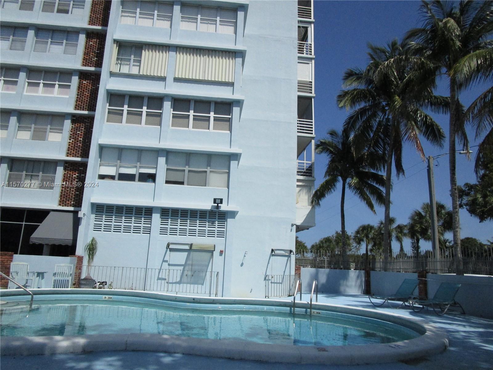 16850 S Glades Dr 2G, North Miami Beach, Florida 33162, 2 Bedrooms Bedrooms, ,2 BathroomsBathrooms,Residential,For Sale,16850 S Glades Dr 2G,A11570277