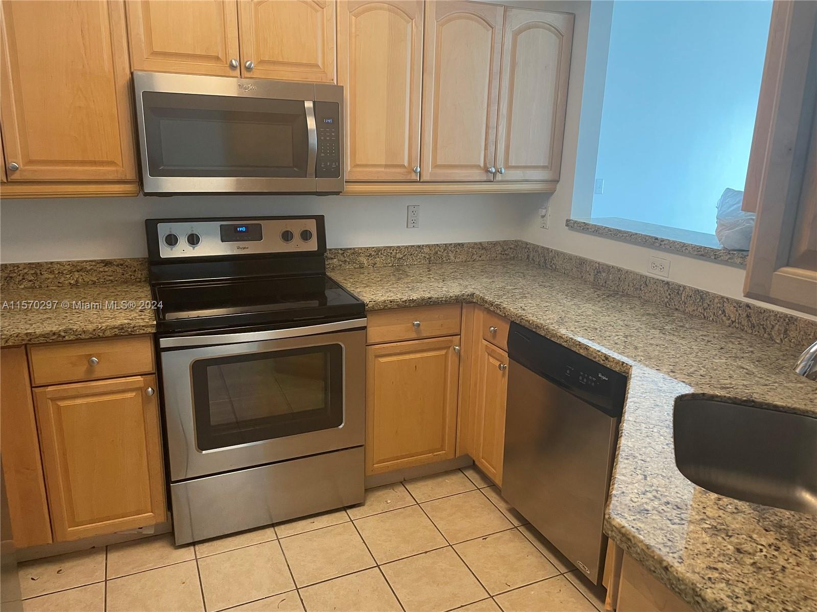 50 Menores Ave 815, Coral Gables, Florida 33134, 2 Bedrooms Bedrooms, ,2 BathroomsBathrooms,Residentiallease,For Rent,50 Menores Ave 815,A11570297