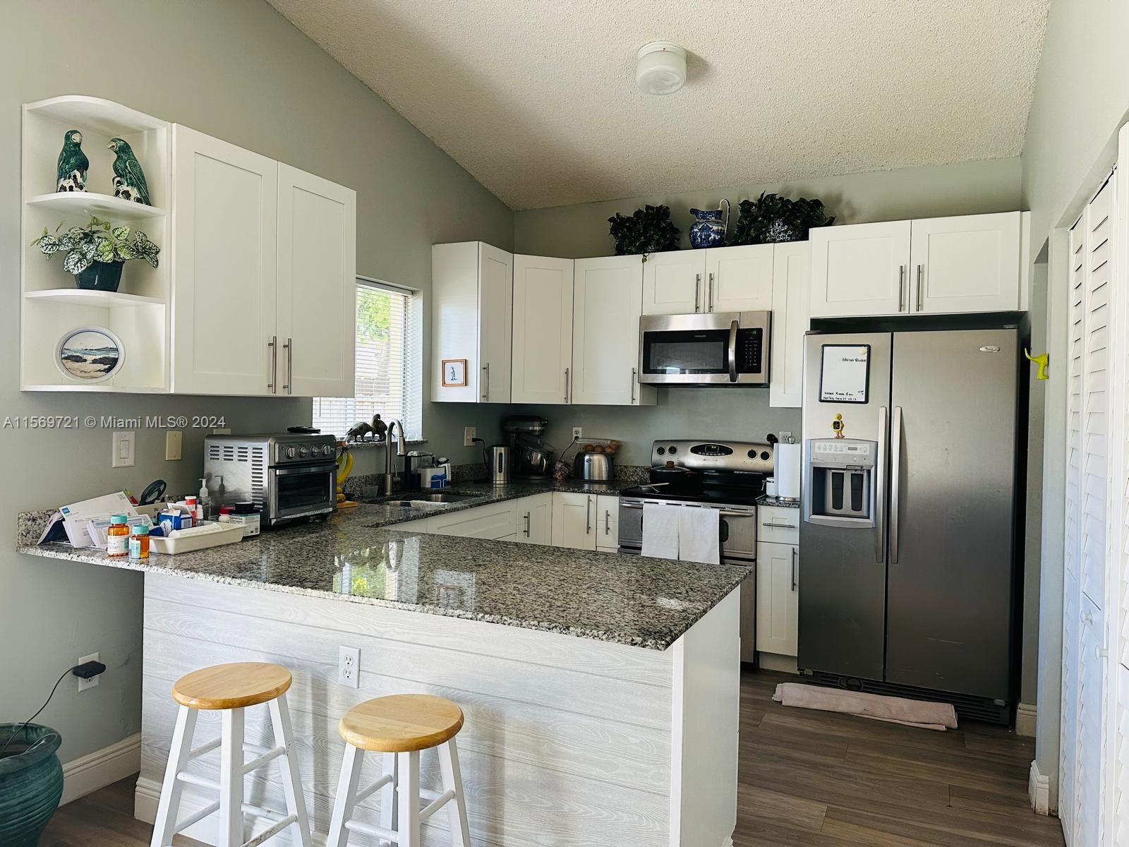 14948 SW 38th Ter 0, Miami, Florida 33185, 1 Bedroom Bedrooms, ,1 BathroomBathrooms,Residentiallease,For Rent,14948 SW 38th Ter 0,A11569721