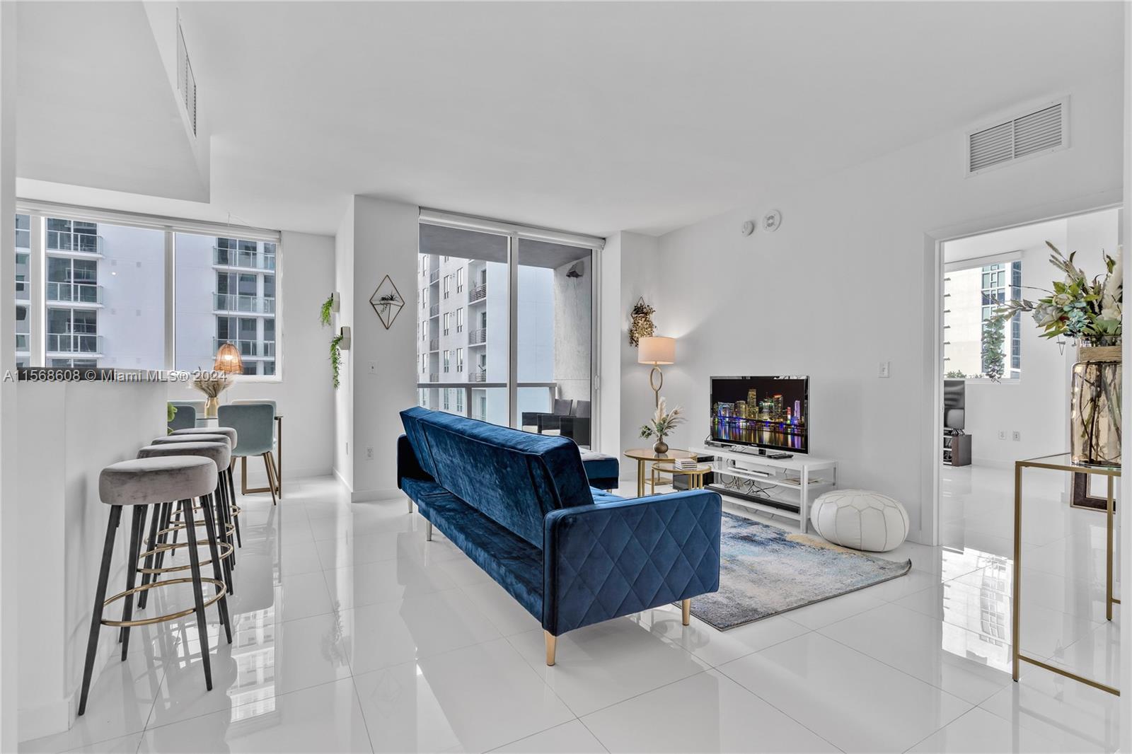 253 NE 2nd St 1802, Miami, Florida 33132, 1 Bedroom Bedrooms, ,2 BathroomsBathrooms,Residentiallease,For Rent,253 NE 2nd St 1802,A11568608