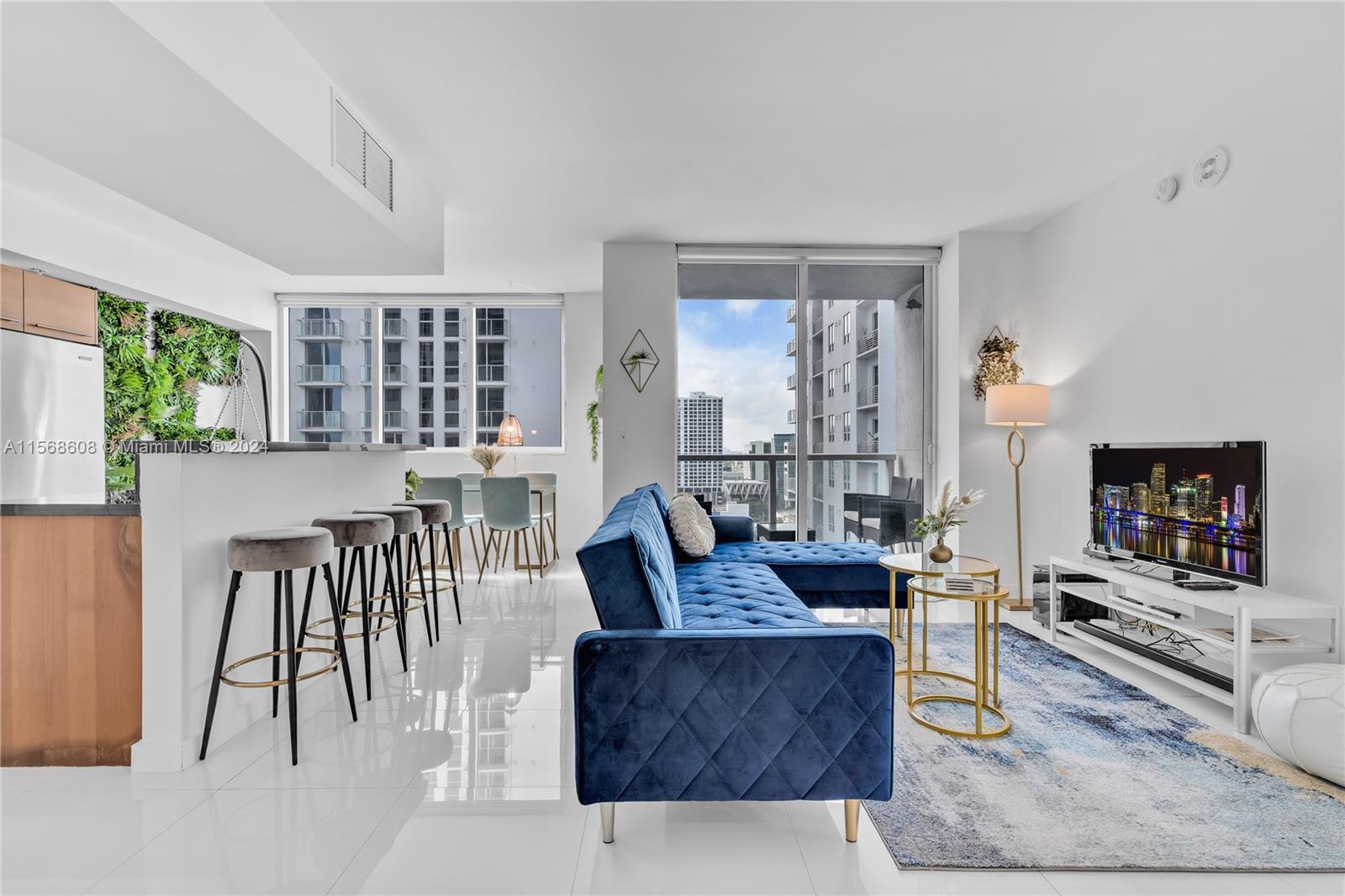 253 NE 2nd St 1802, Miami, Florida 33132, 1 Bedroom Bedrooms, ,2 BathroomsBathrooms,Residentiallease,For Rent,253 NE 2nd St 1802,A11568608