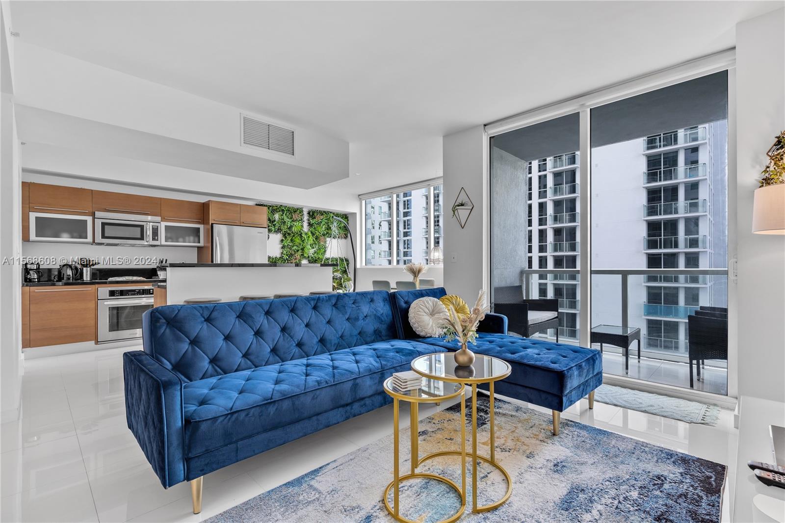 253 NE 2nd St 1802, Miami, Florida 33132, 1 Bedroom Bedrooms, ,2 BathroomsBathrooms,Residentiallease,For Rent,253 NE 2nd St 1802,A11568608