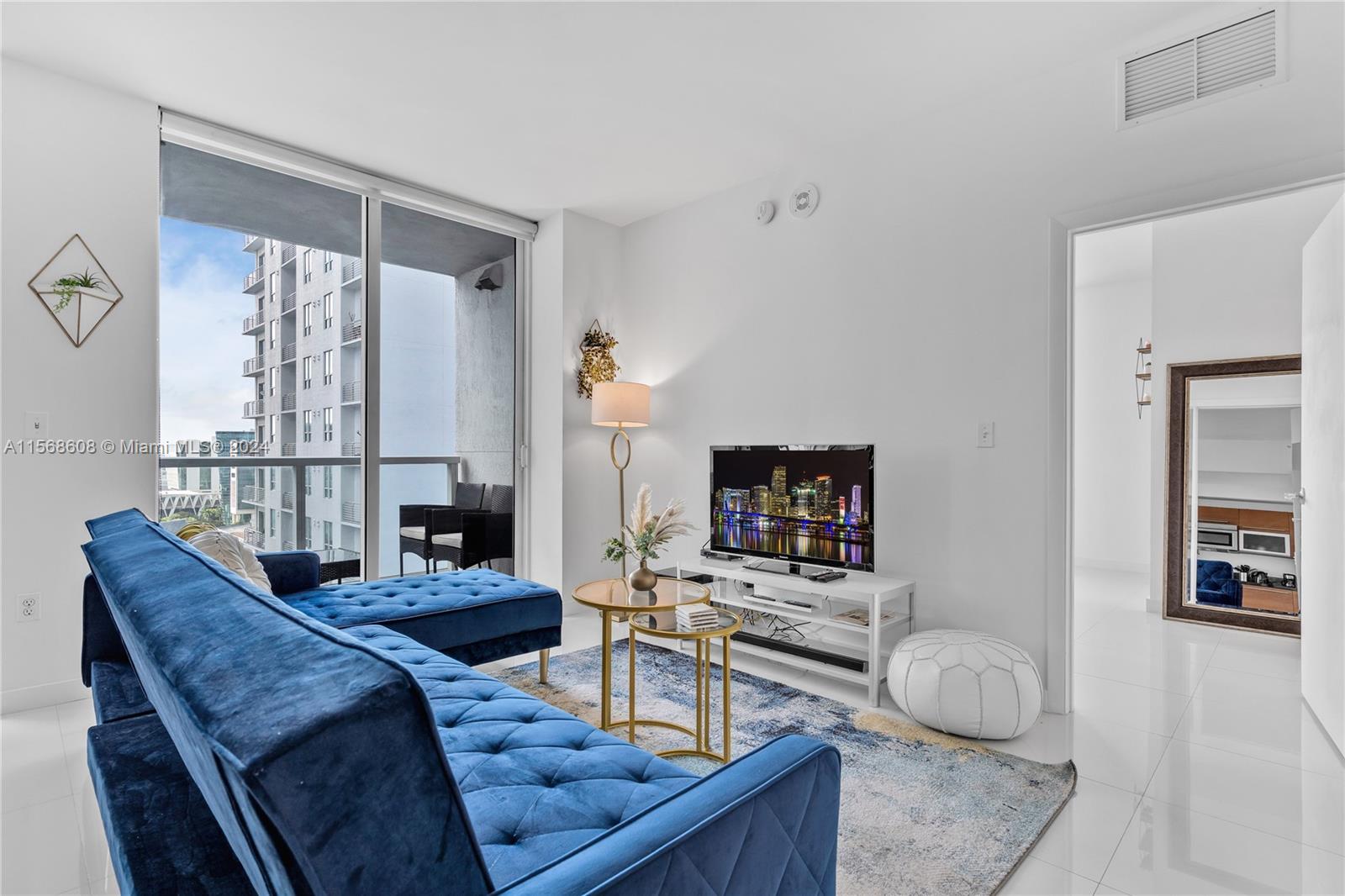 253 NE 2nd St 1802, Miami, Florida 33132, 1 Bedroom Bedrooms, ,2 BathroomsBathrooms,Residentiallease,For Rent,253 NE 2nd St 1802,A11568608