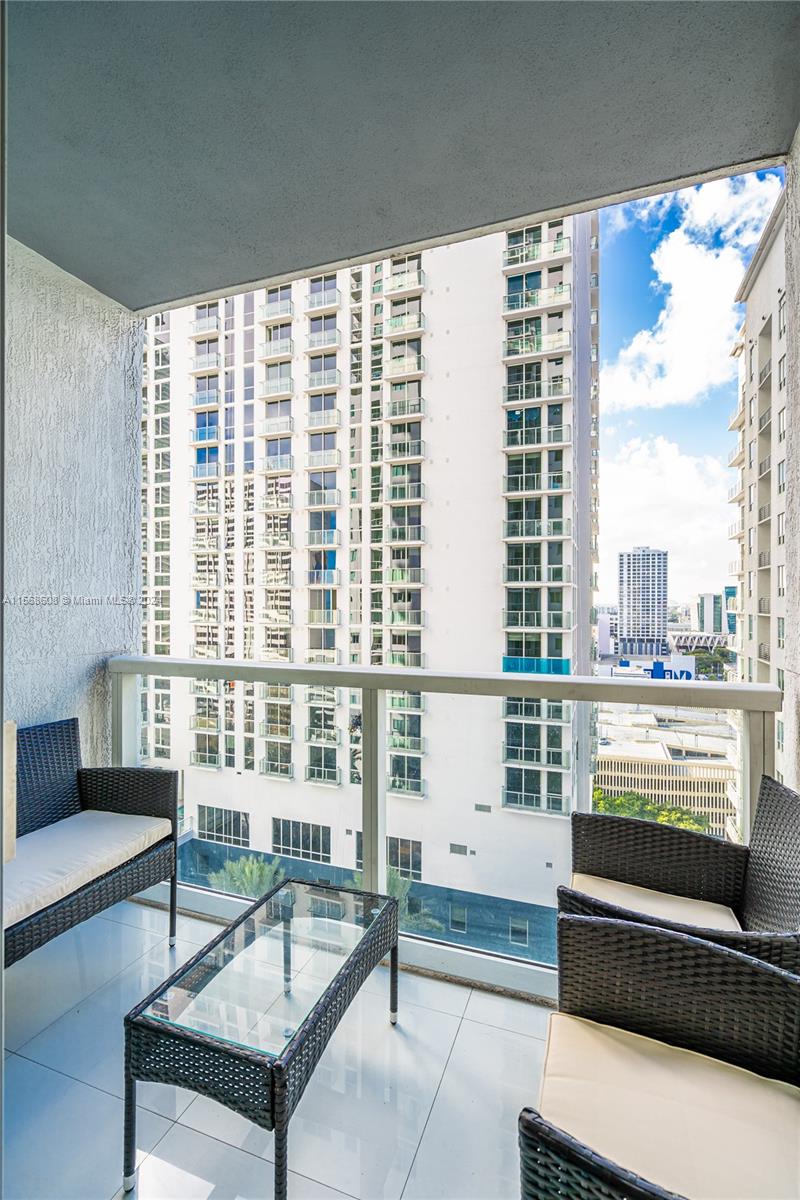 253 NE 2nd St 1802, Miami, Florida 33132, 1 Bedroom Bedrooms, ,2 BathroomsBathrooms,Residentiallease,For Rent,253 NE 2nd St 1802,A11568608
