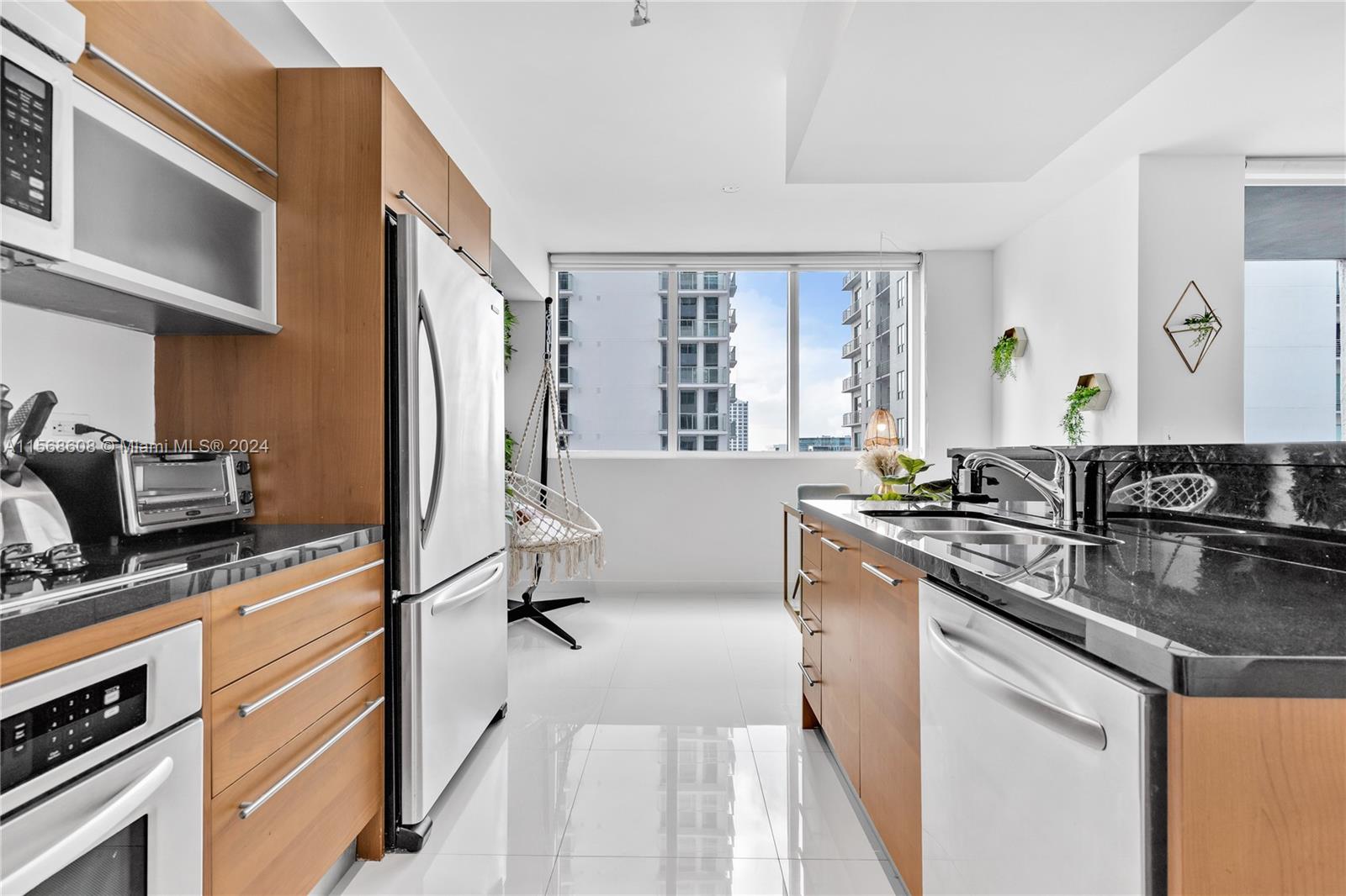 253 NE 2nd St 1802, Miami, Florida 33132, 1 Bedroom Bedrooms, ,2 BathroomsBathrooms,Residentiallease,For Rent,253 NE 2nd St 1802,A11568608