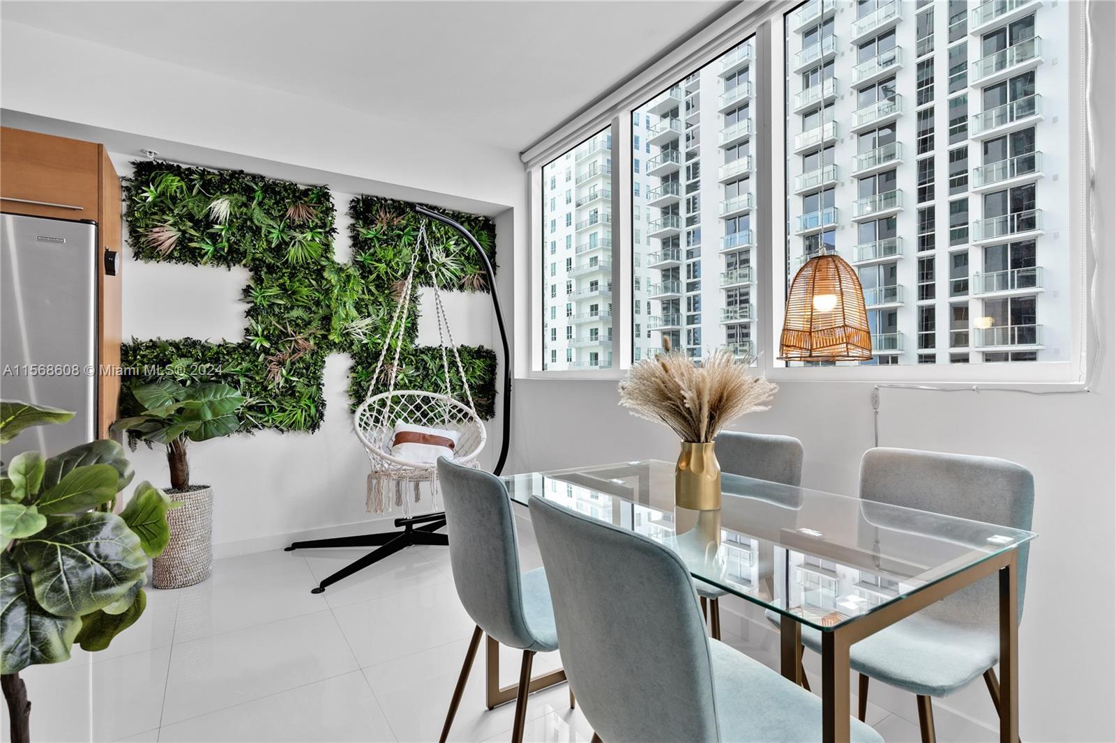 253 NE 2nd St 1802, Miami, Florida 33132, 1 Bedroom Bedrooms, ,2 BathroomsBathrooms,Residentiallease,For Rent,253 NE 2nd St 1802,A11568608