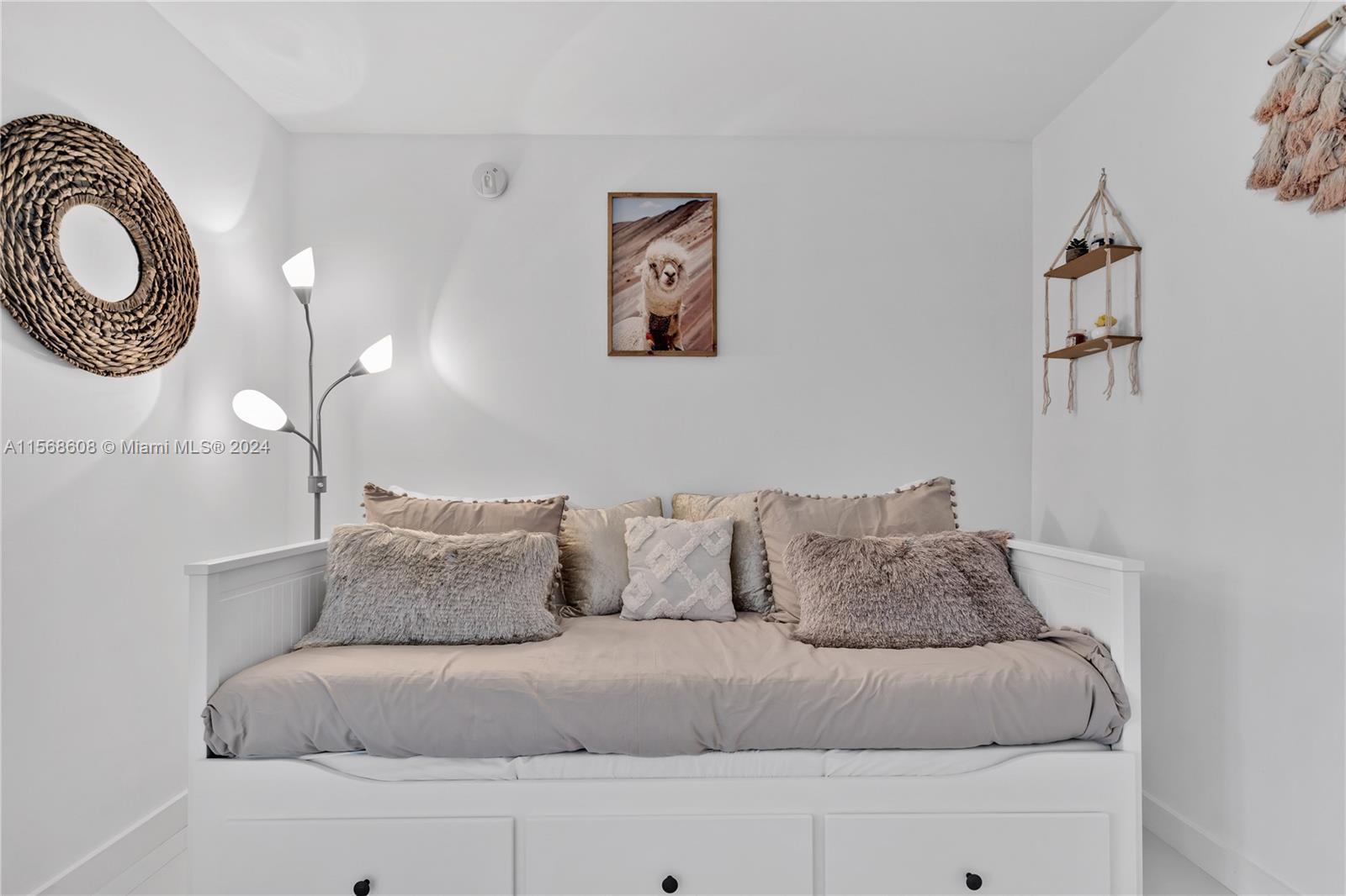 253 NE 2nd St 1802, Miami, Florida 33132, 1 Bedroom Bedrooms, ,2 BathroomsBathrooms,Residentiallease,For Rent,253 NE 2nd St 1802,A11568608