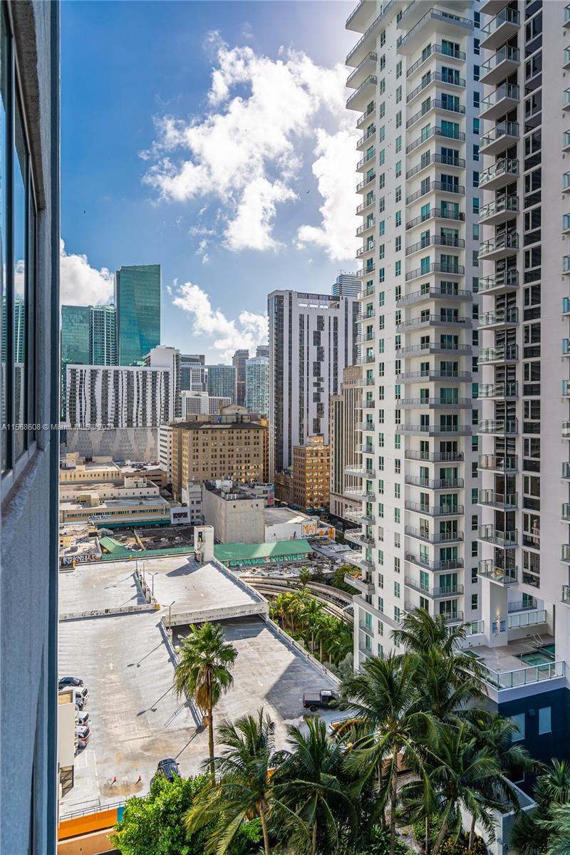 253 NE 2nd St 1802, Miami, Florida 33132, 1 Bedroom Bedrooms, ,2 BathroomsBathrooms,Residentiallease,For Rent,253 NE 2nd St 1802,A11568608